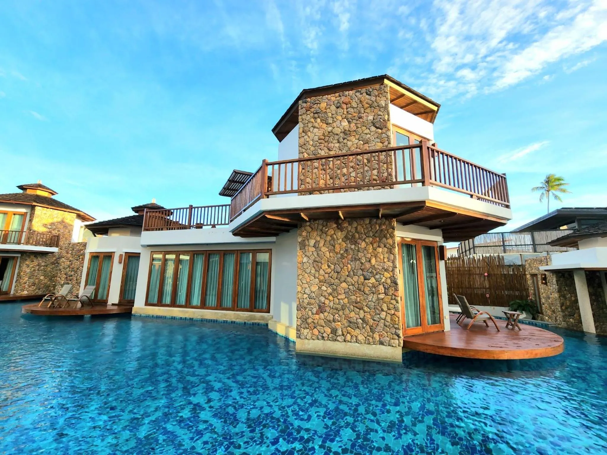 Property building in Yotaka Khanom