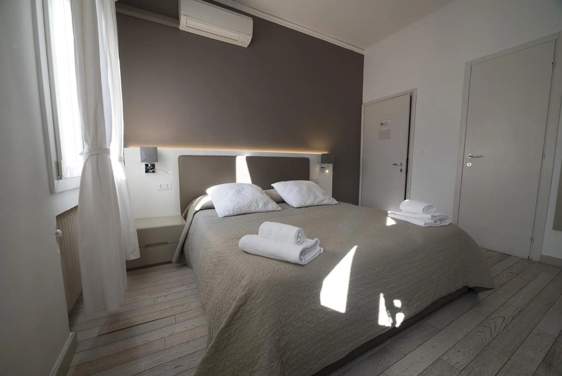 Photo of the whole room, Bed in Al Portico Guest House