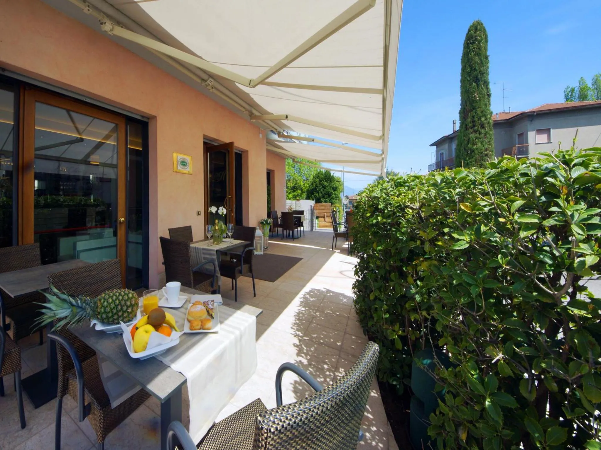 Patio in Hotel Clarin 14 by Dori