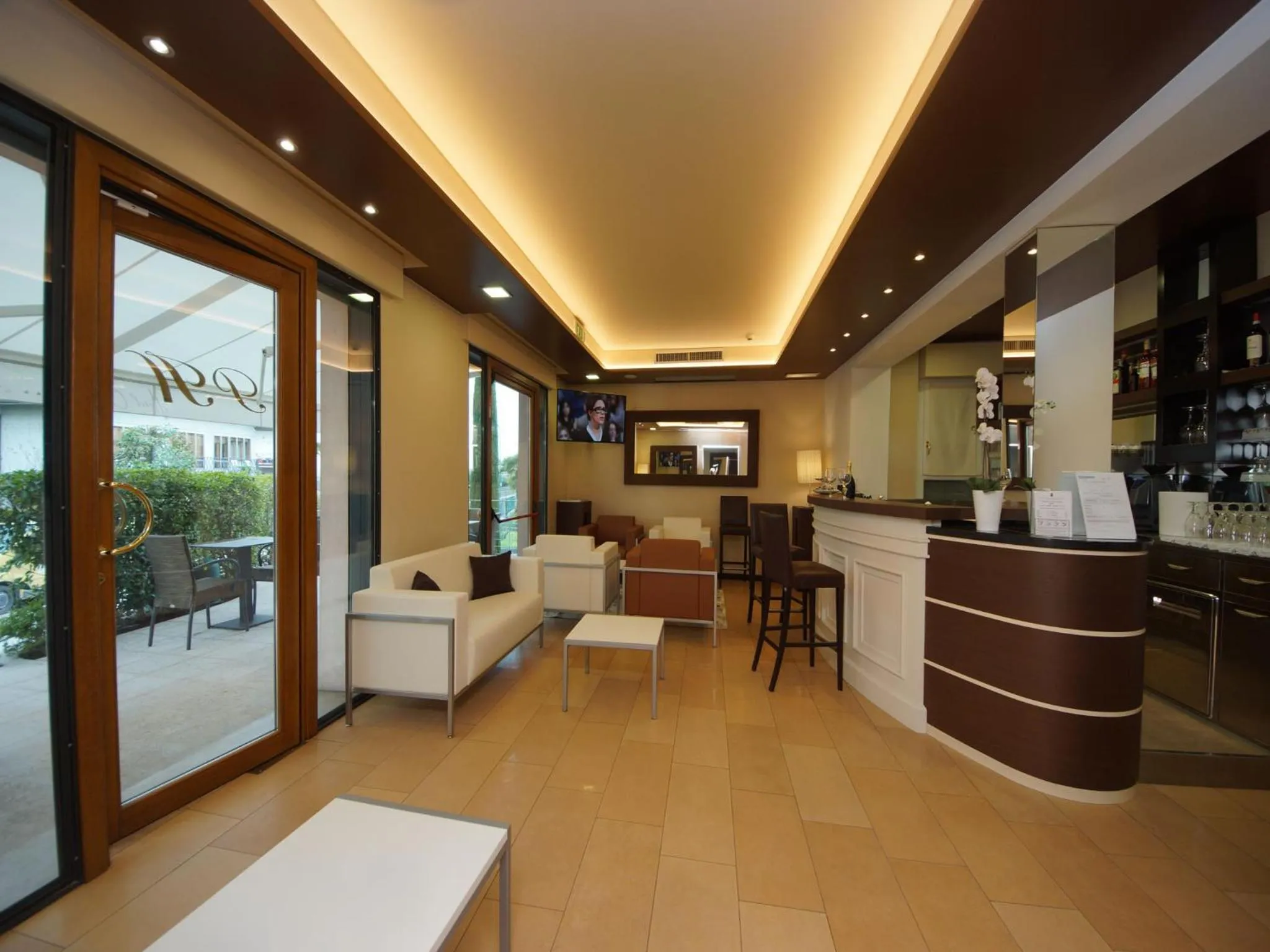 Lobby or reception in Hotel Clarin 14 by Dori