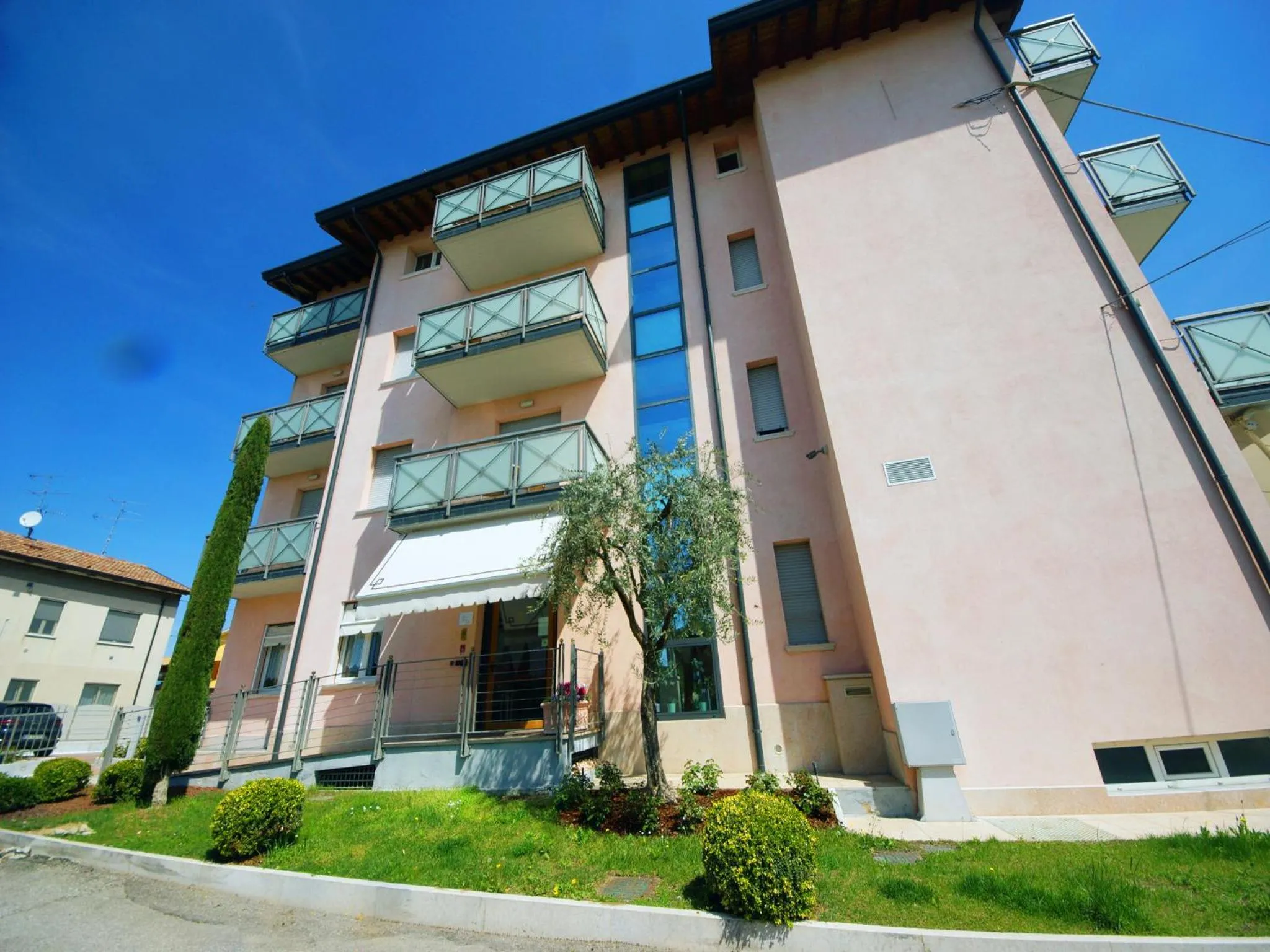 Property building in Hotel Clarin 14 by Dori