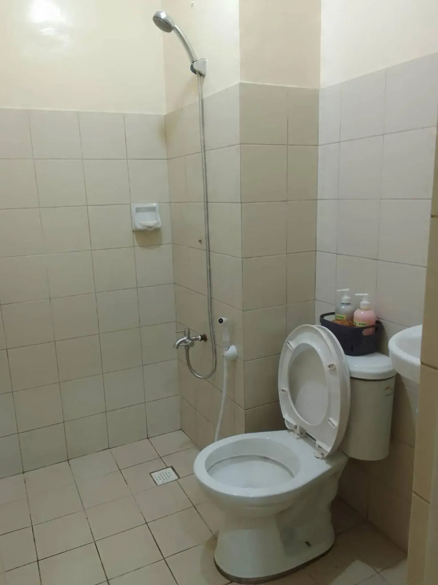 Bathroom in Budget Friendly Staycation in Valley Golf Bathroom in Budget Friendly Staycation in Valley Golf