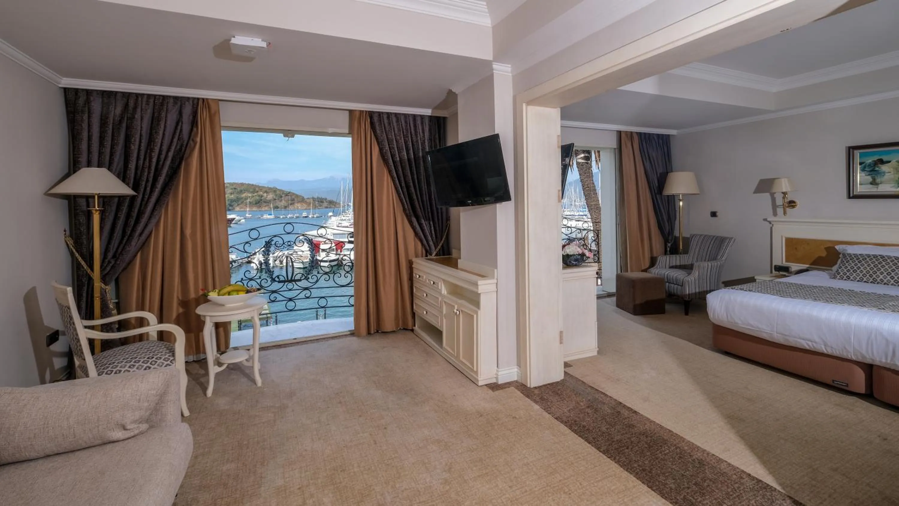 Sea view, Bed in Ece Saray Marina Resort
