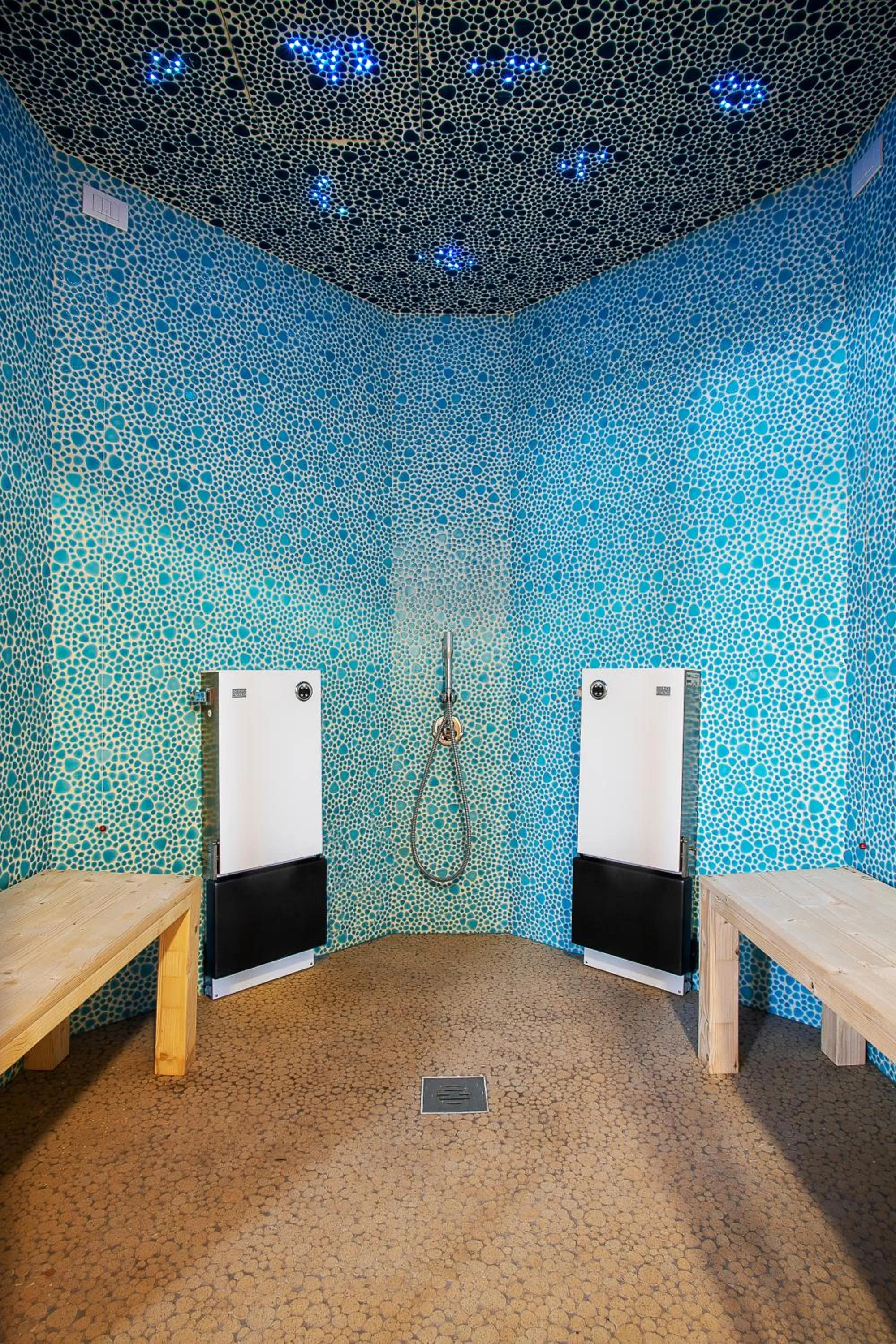 Steam room in Park Hotel Ermitage Resort & Spa