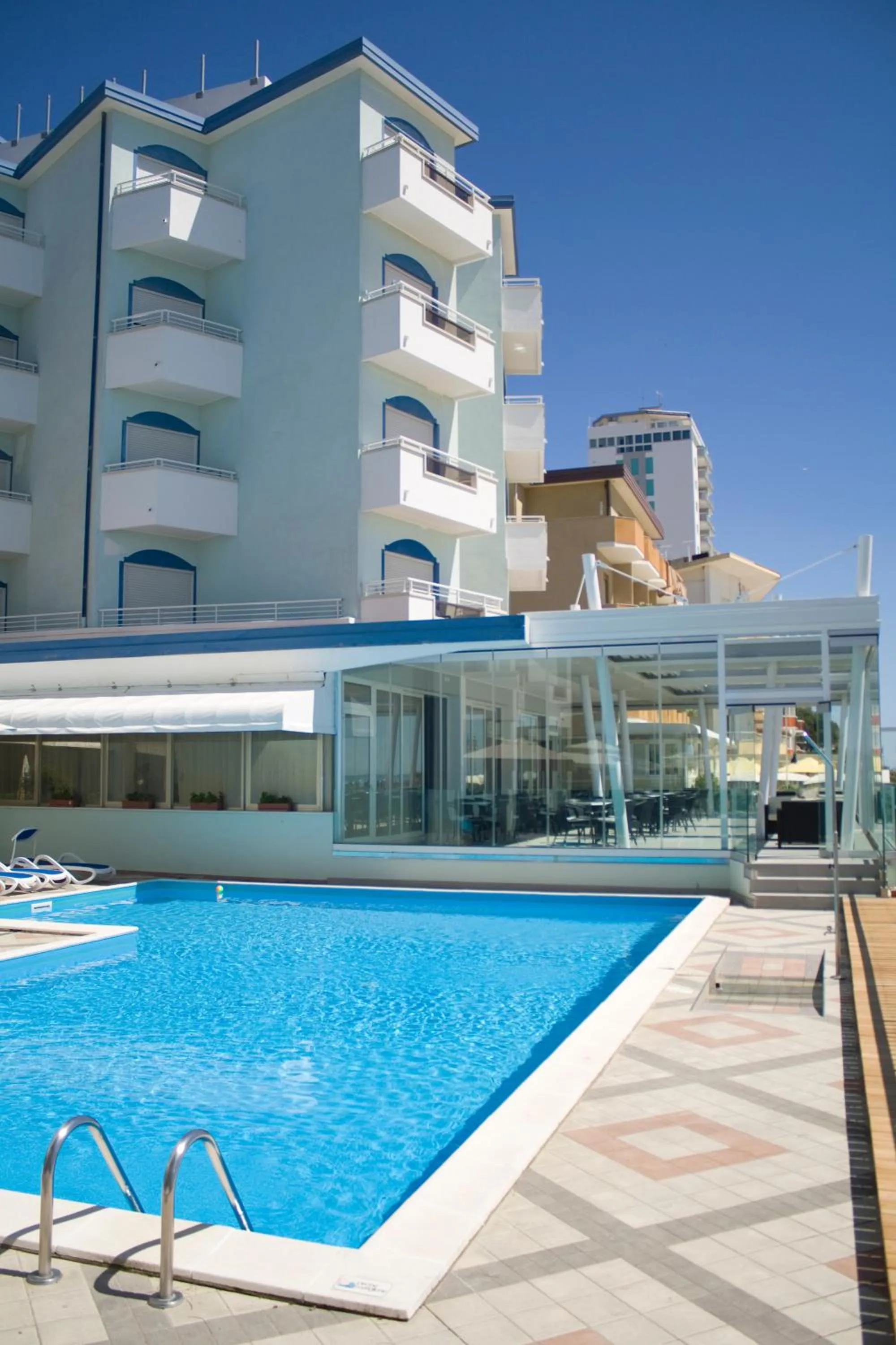 Property building in Hotel Niagara