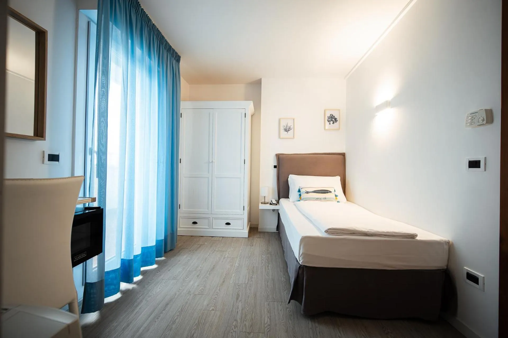 Comfort Single Room in Hotel Niagara