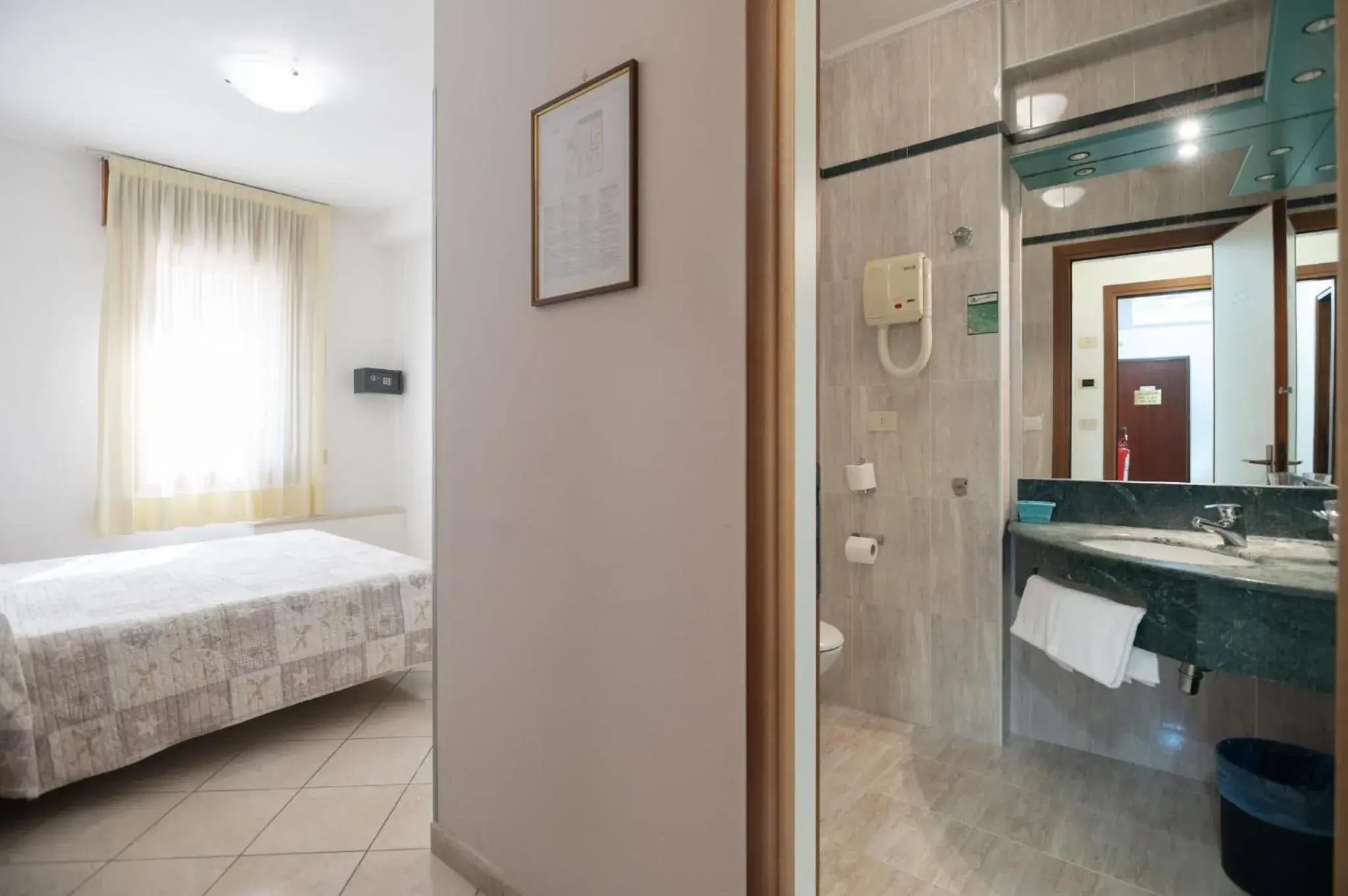 Double Room (1 Adult) in Hotel Caldin's Double Room (1 Adult) in Hotel Caldin's