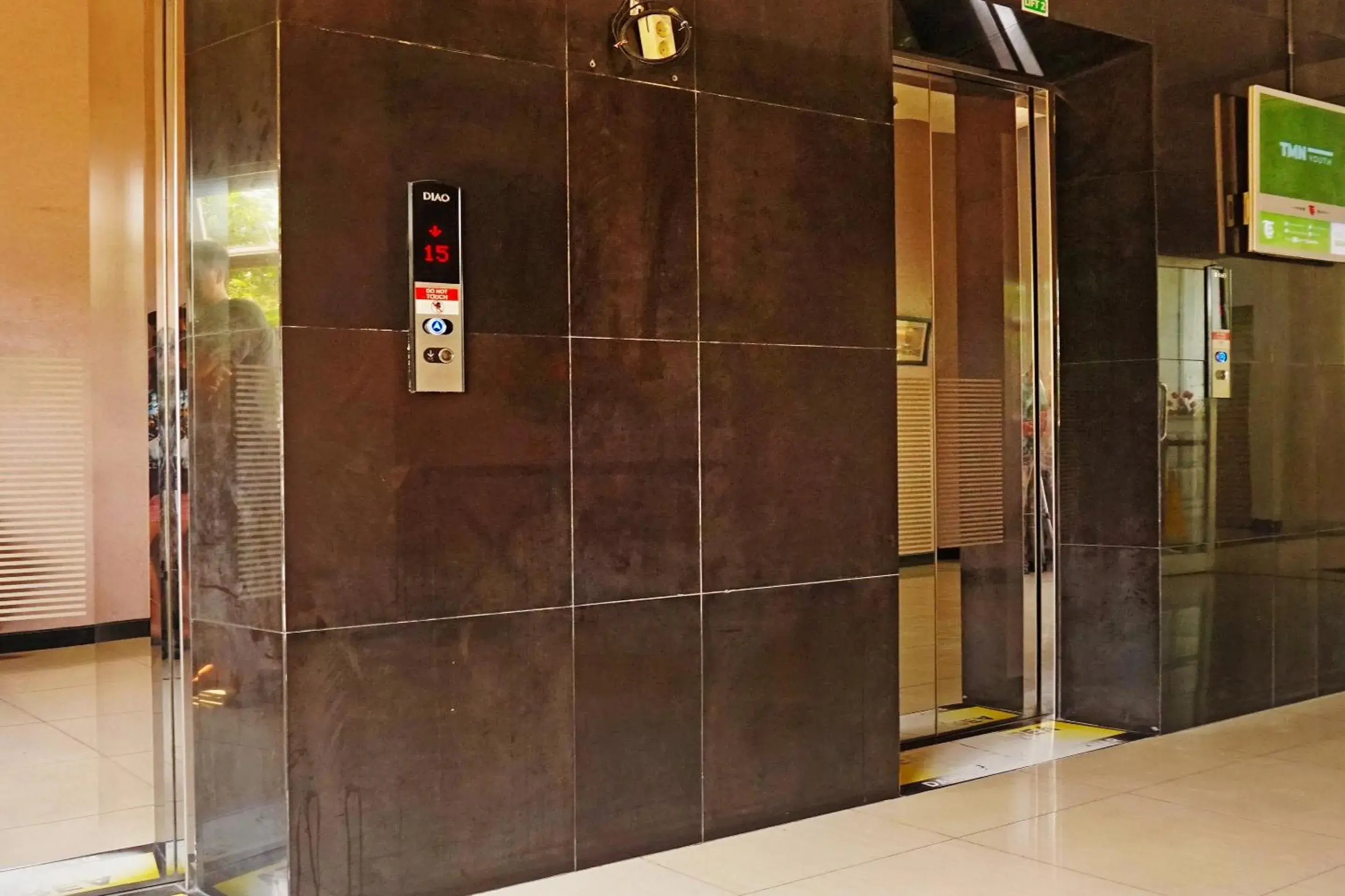 Lobby or reception in OYO 91593 San San Rooms Apartment Gunung Putri Square Lobby or reception in OYO 91593 San San Rooms Apartment Gunung Putri Square