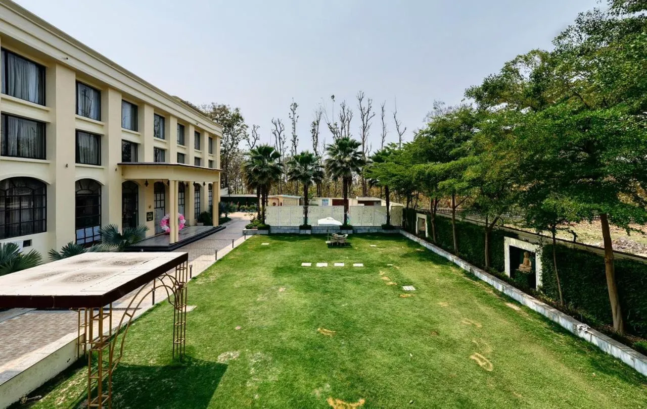 Garden in Pinaka Hotels & Resorts