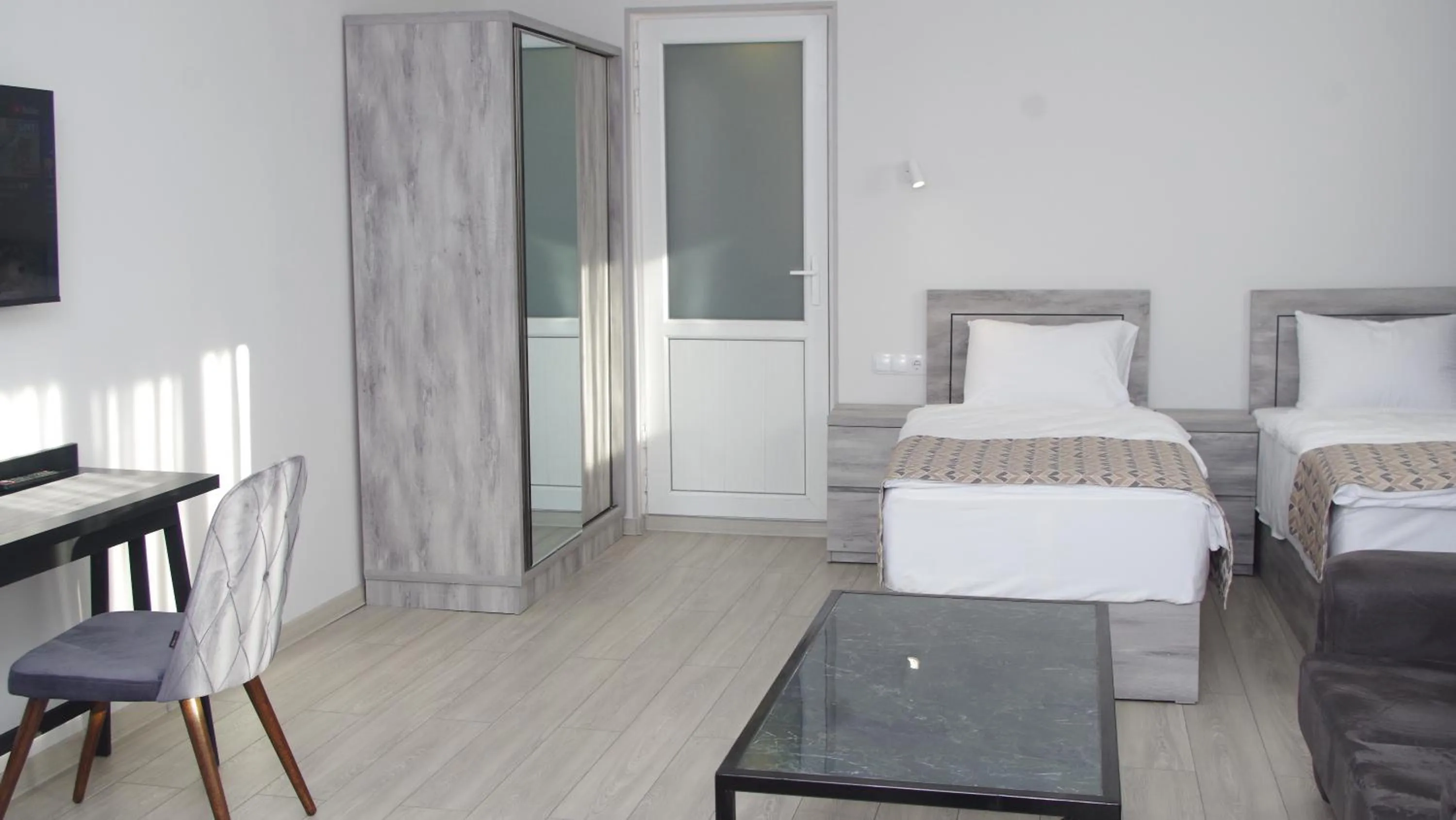 TV and multimedia, Bed in Aventus Hotel