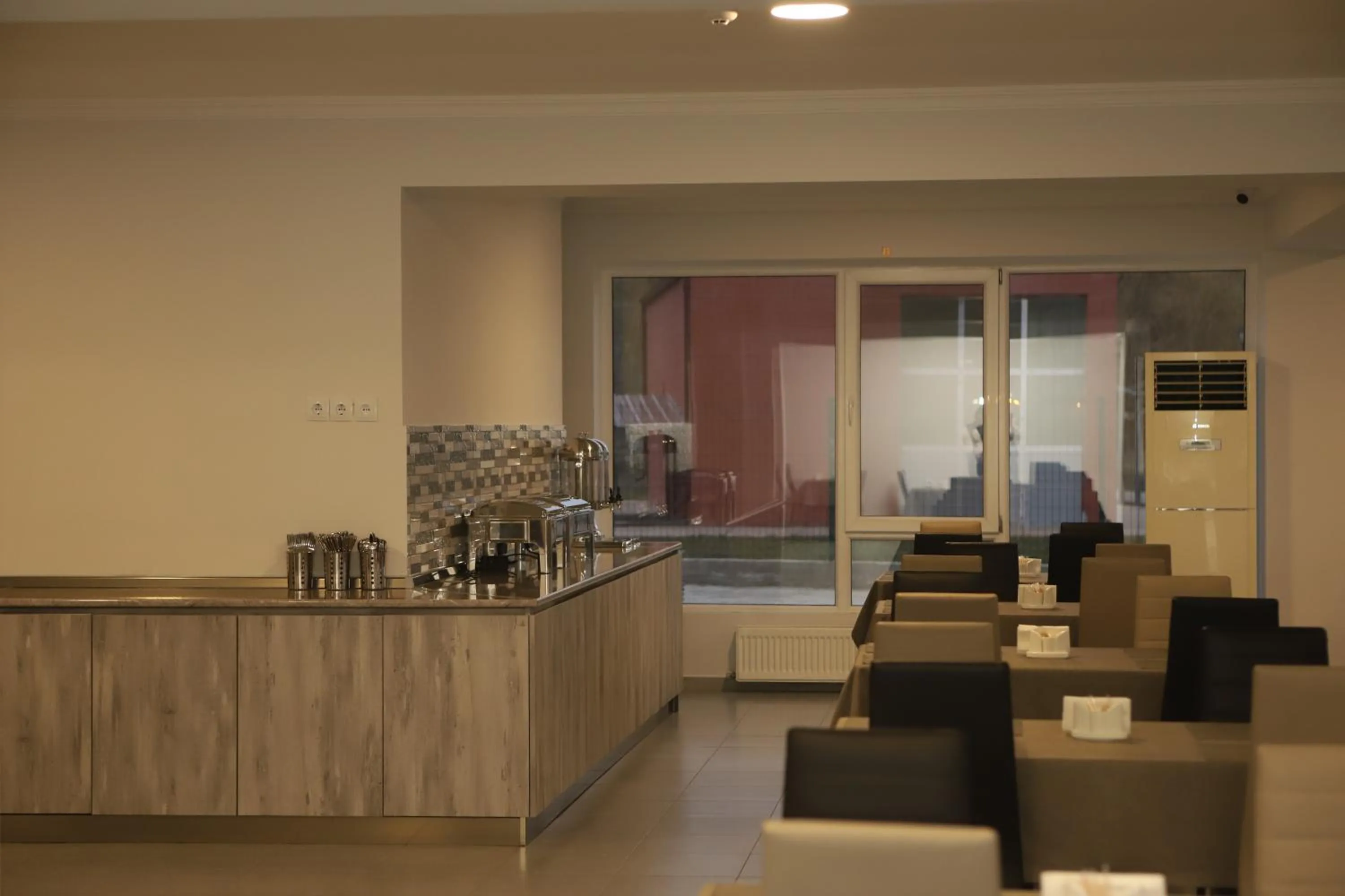 Restaurant/places to eat in Aventus Hotel