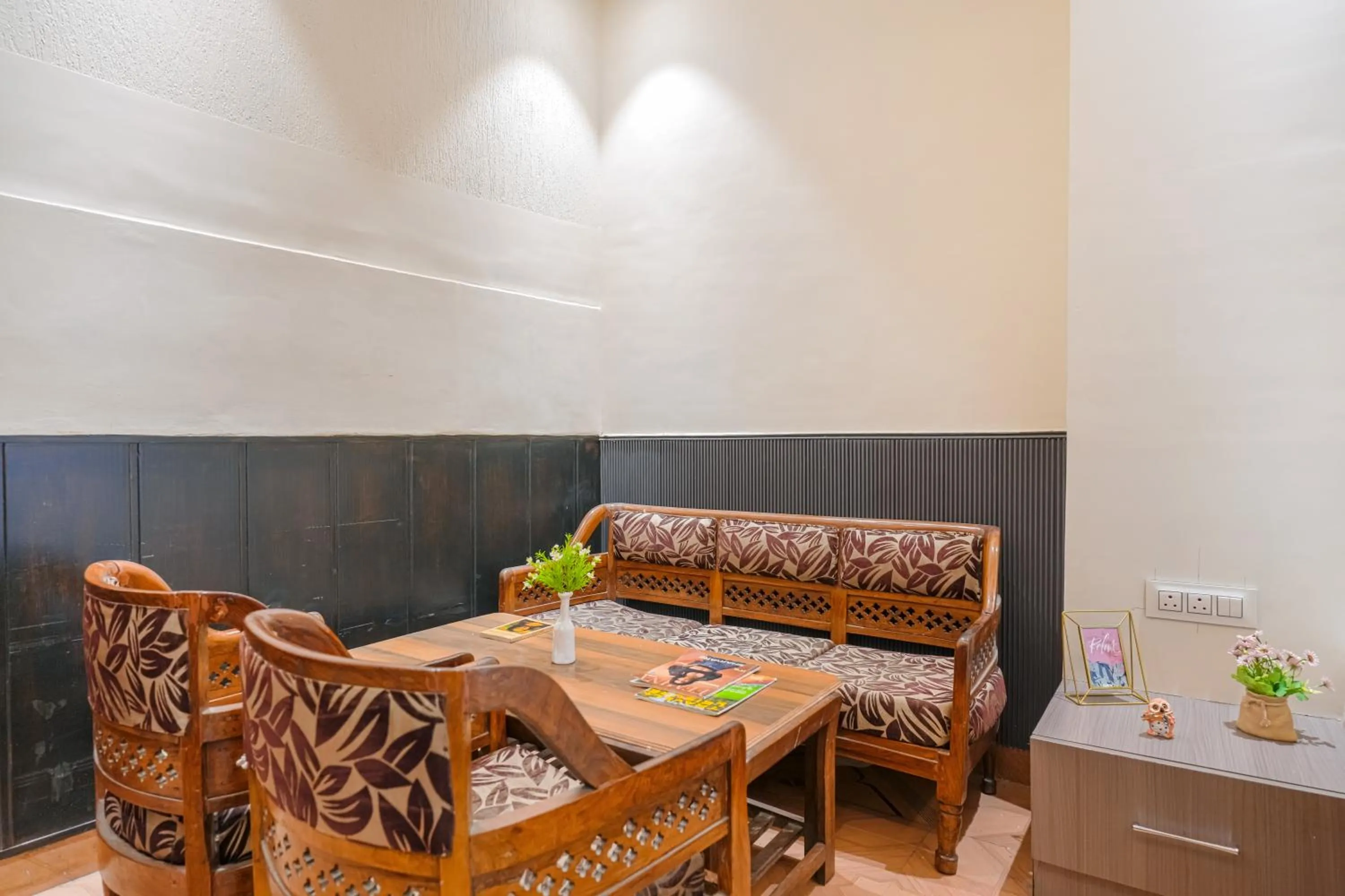 Hotel Abhi international