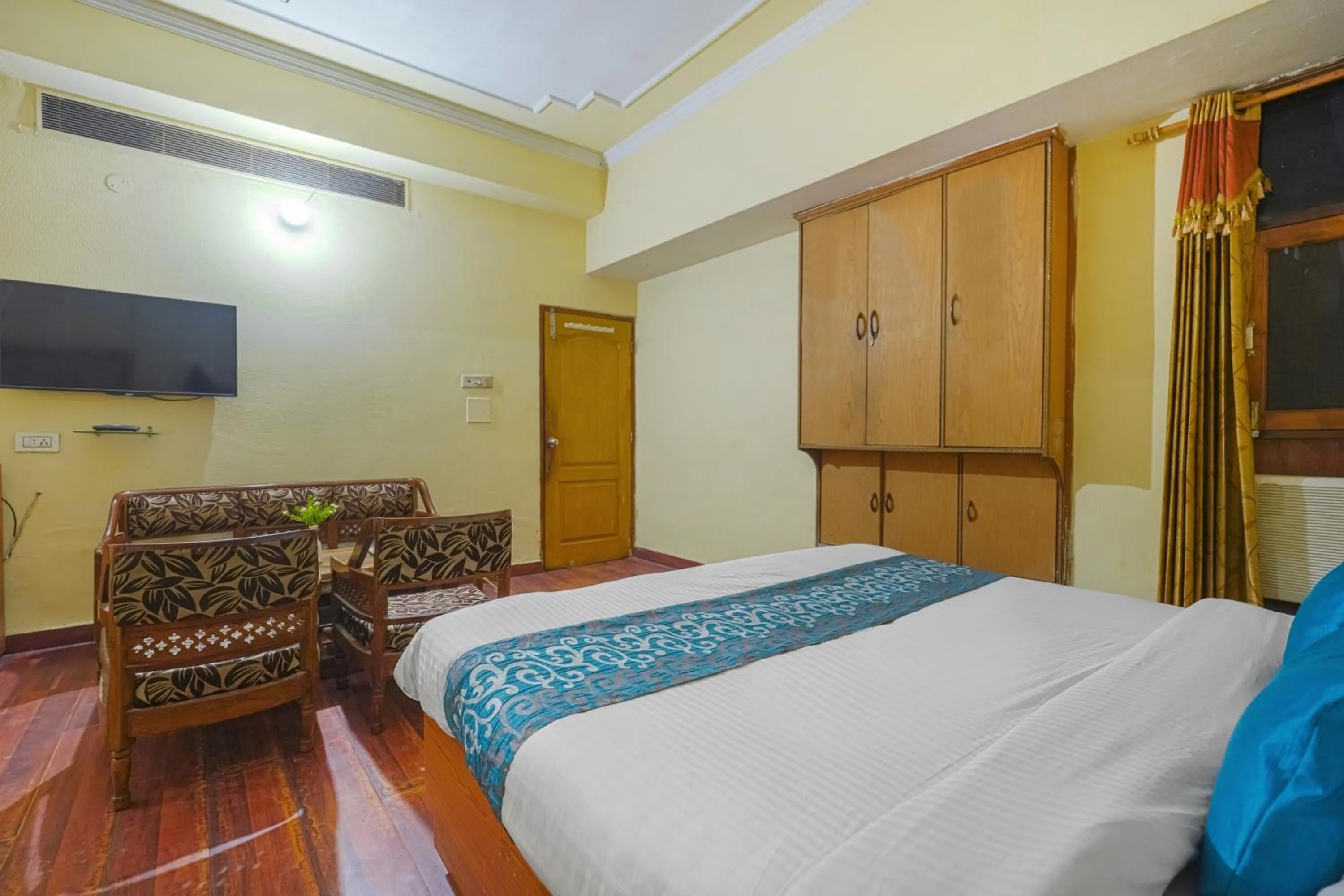 Bed in Hotel Abhi international