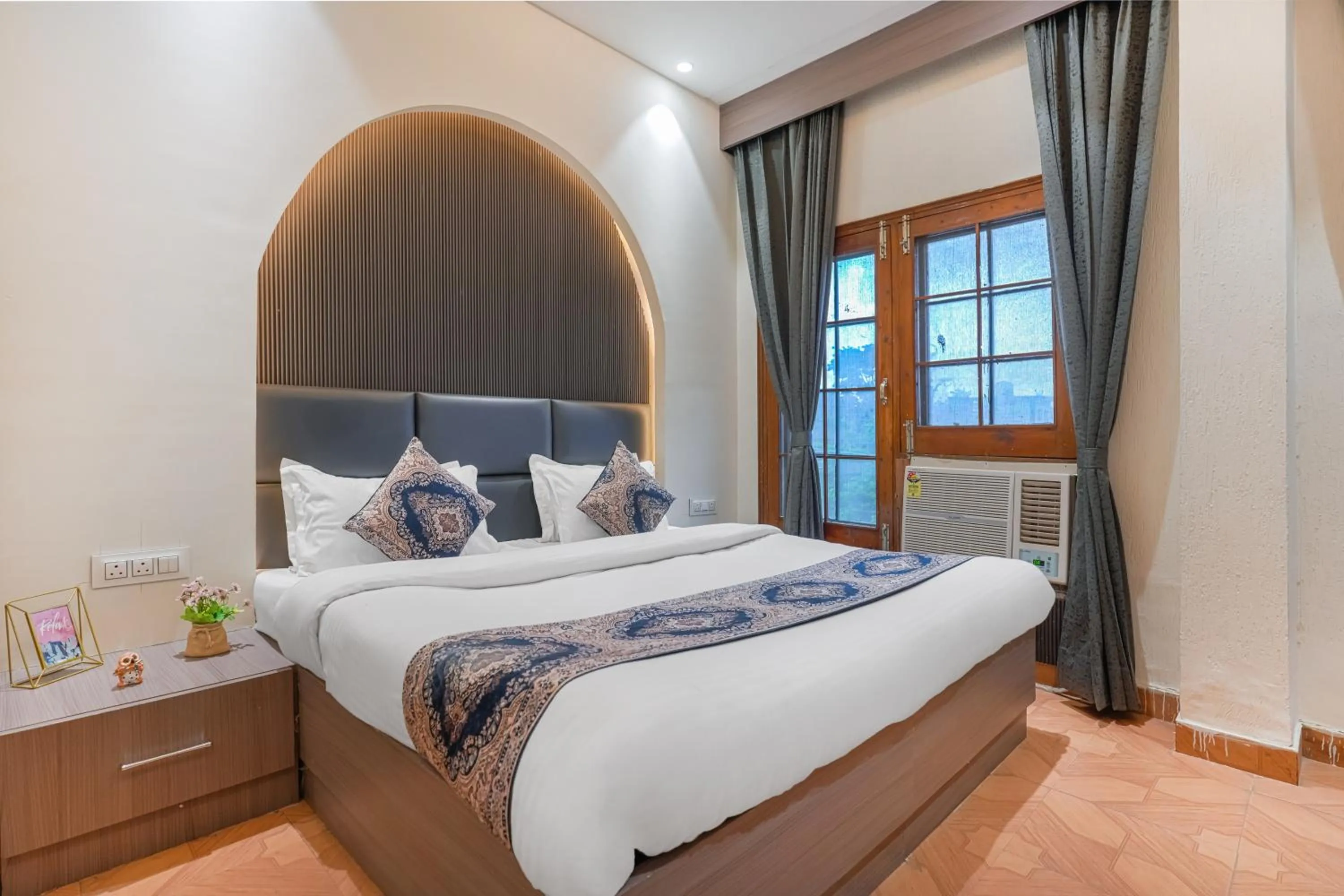 Bed in Hotel Abhi international