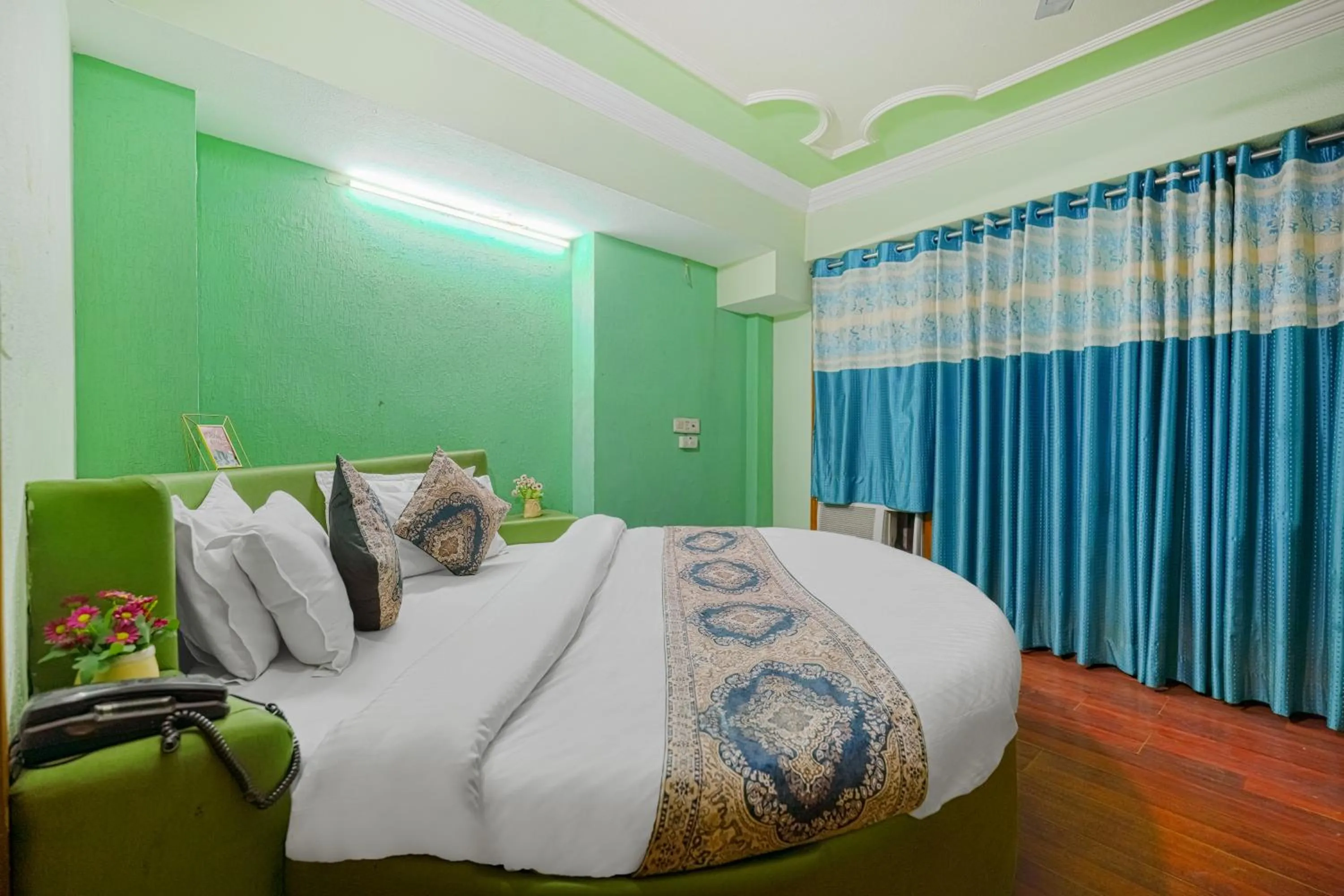 Bed in Hotel Abhi international