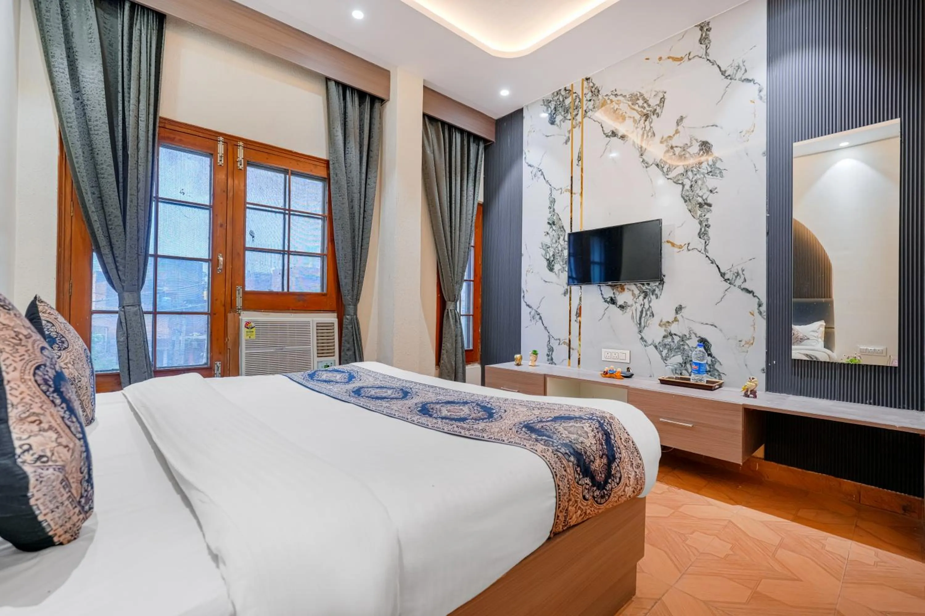 Bed in Hotel Abhi international