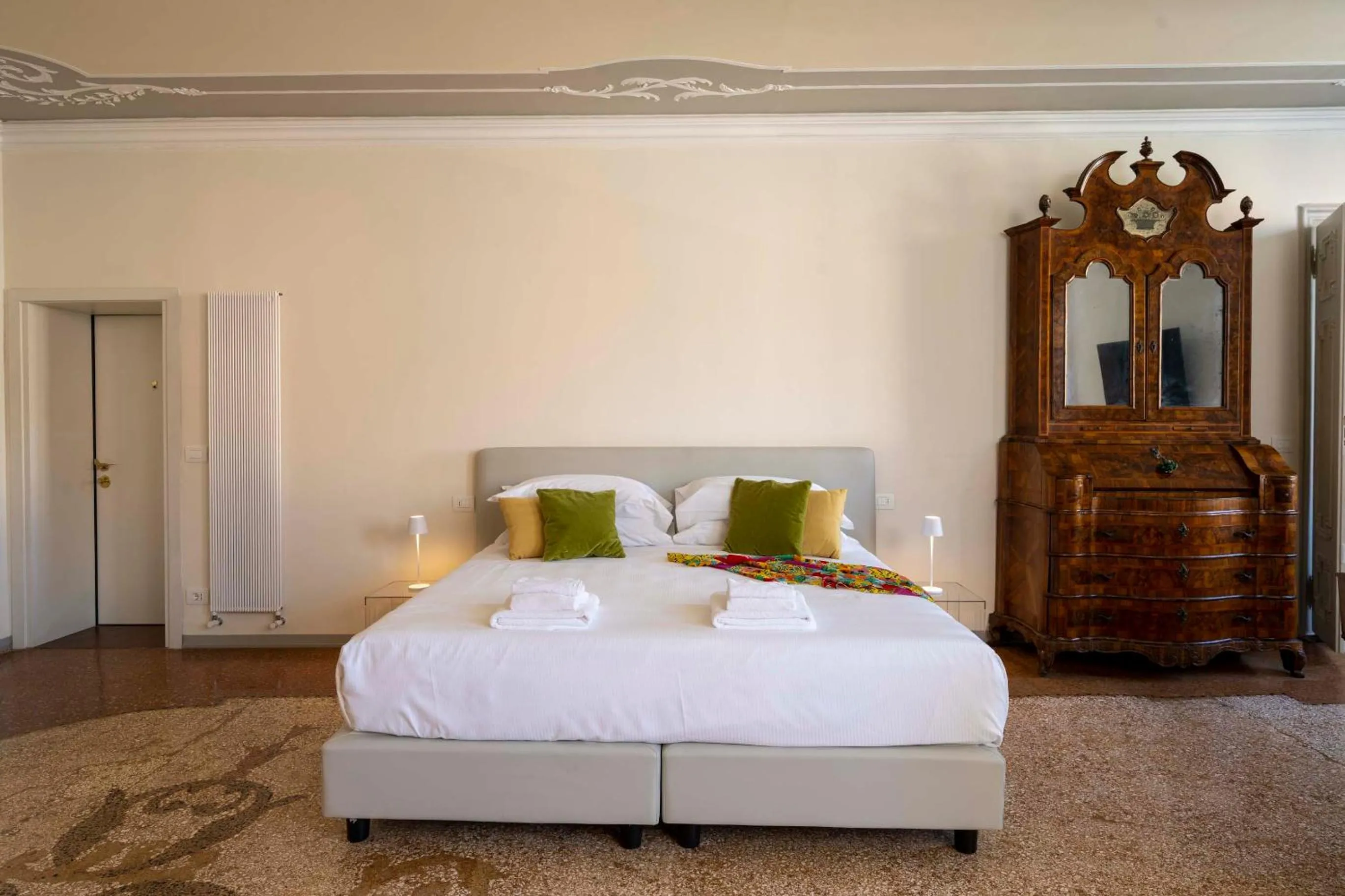 Bed in Mocenigo Grand Canal Luxury Suites
