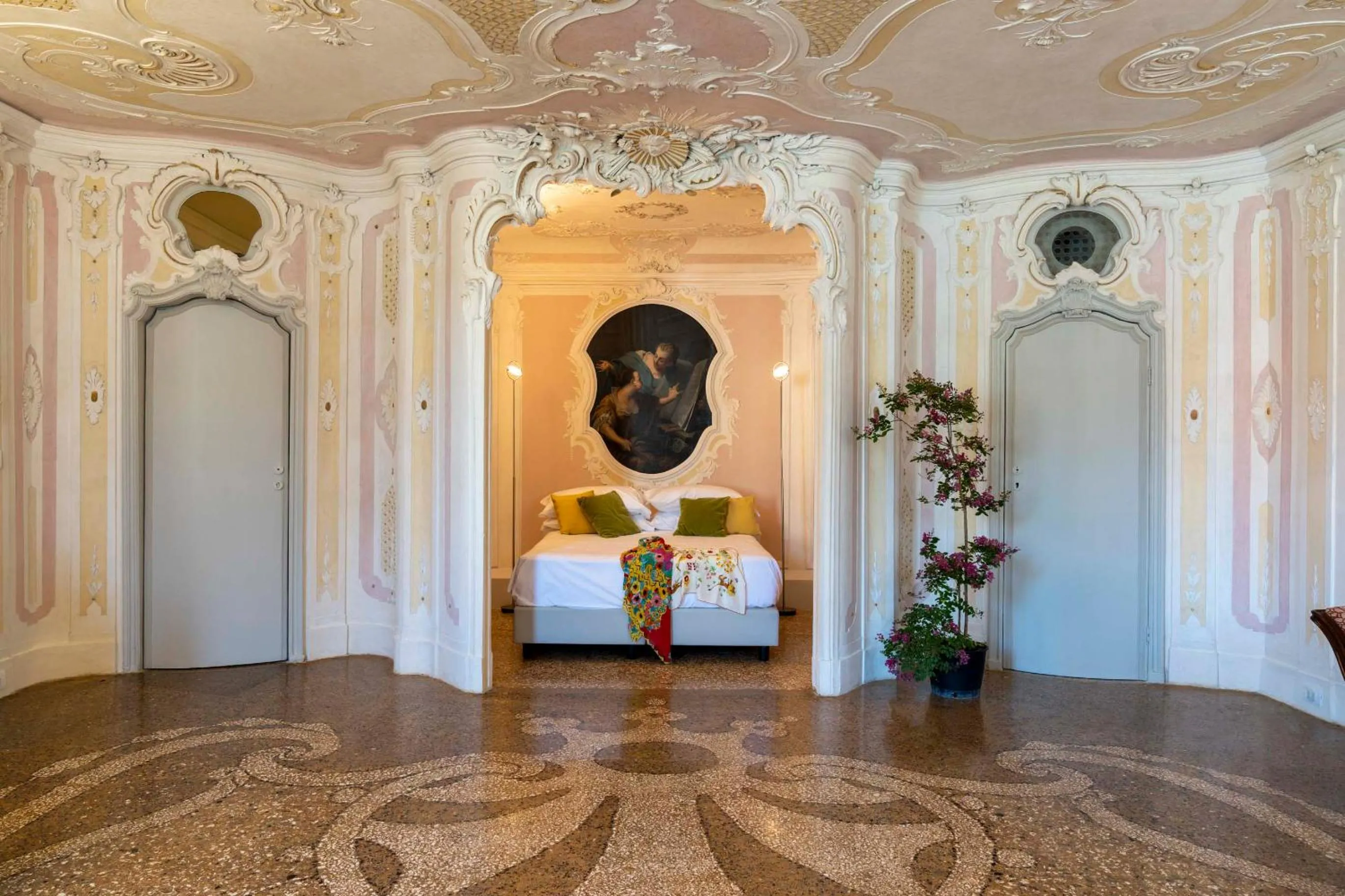 Bed in Mocenigo Grand Canal Luxury Suites