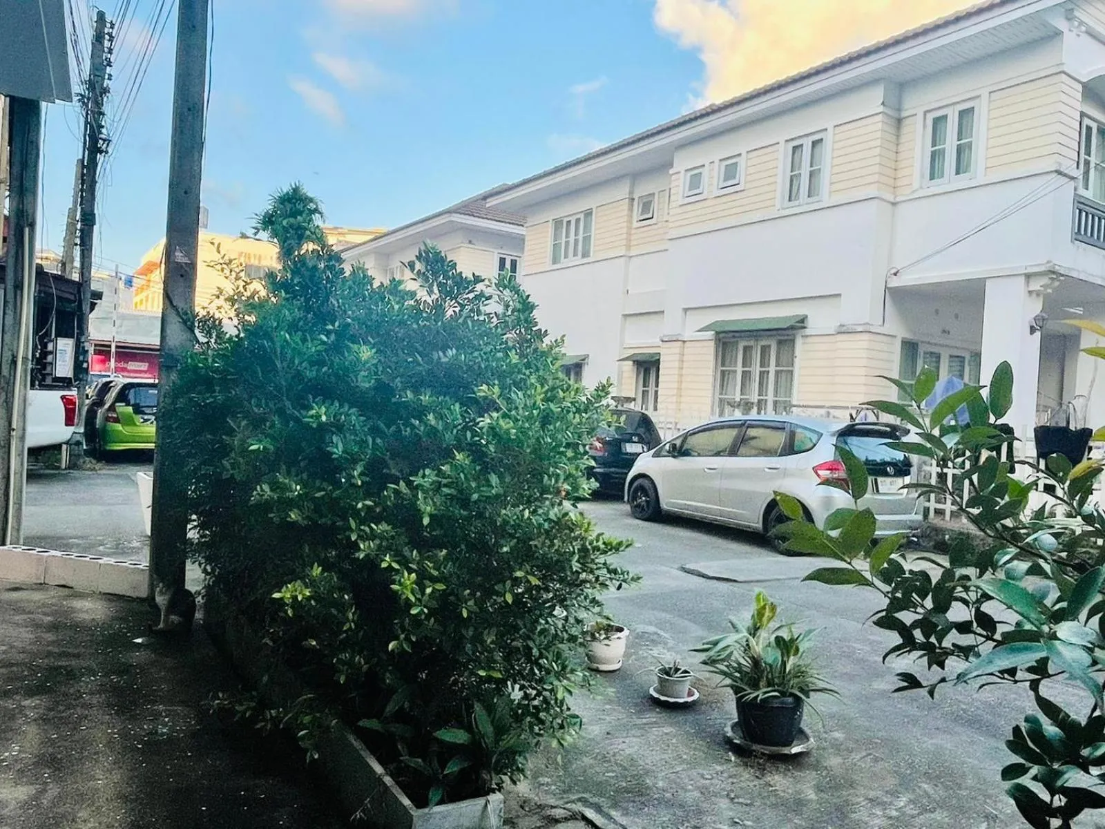 Parking in Hill View Lodge