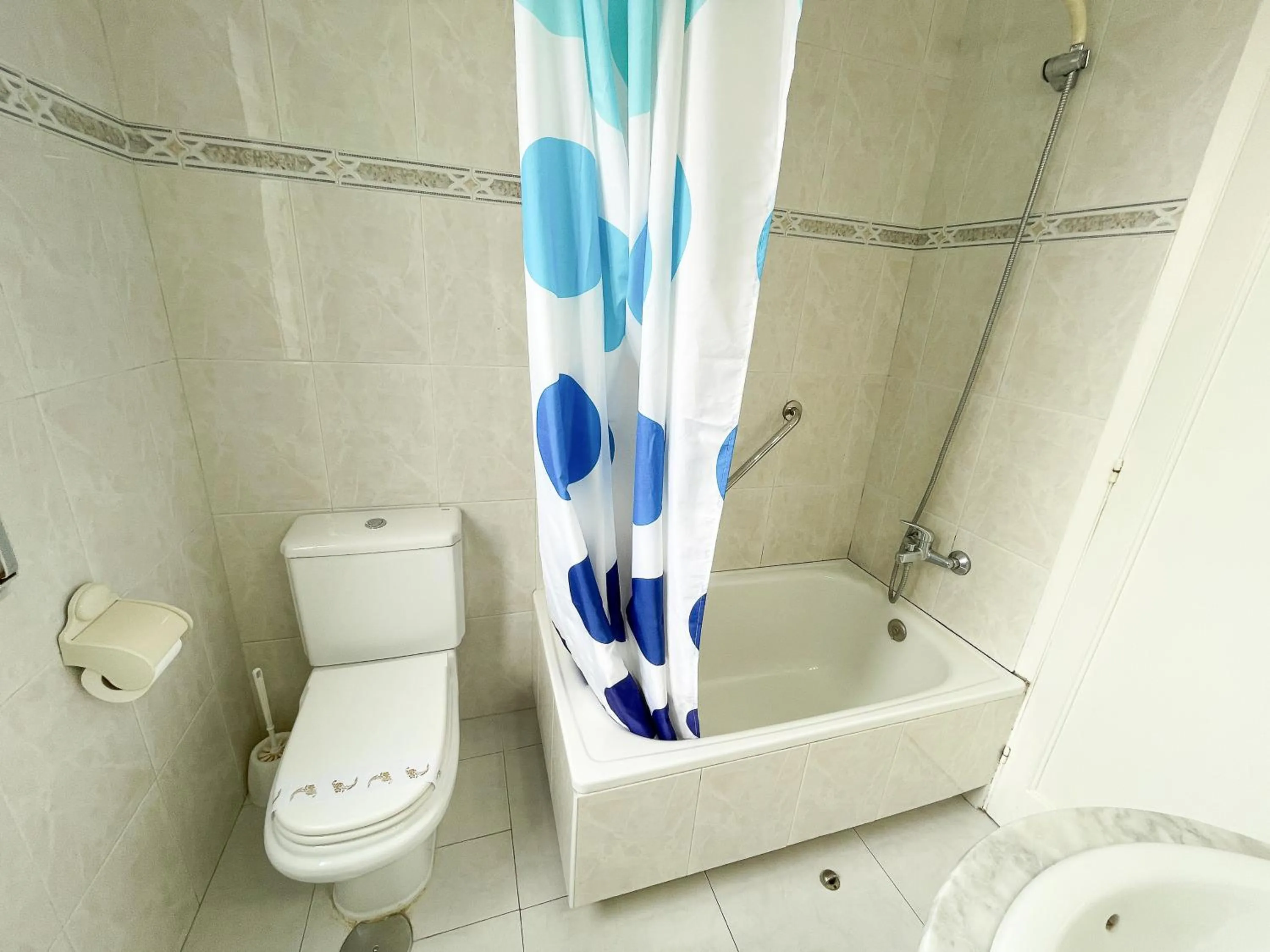 Bathroom in Apartamentos Portonovo 3000