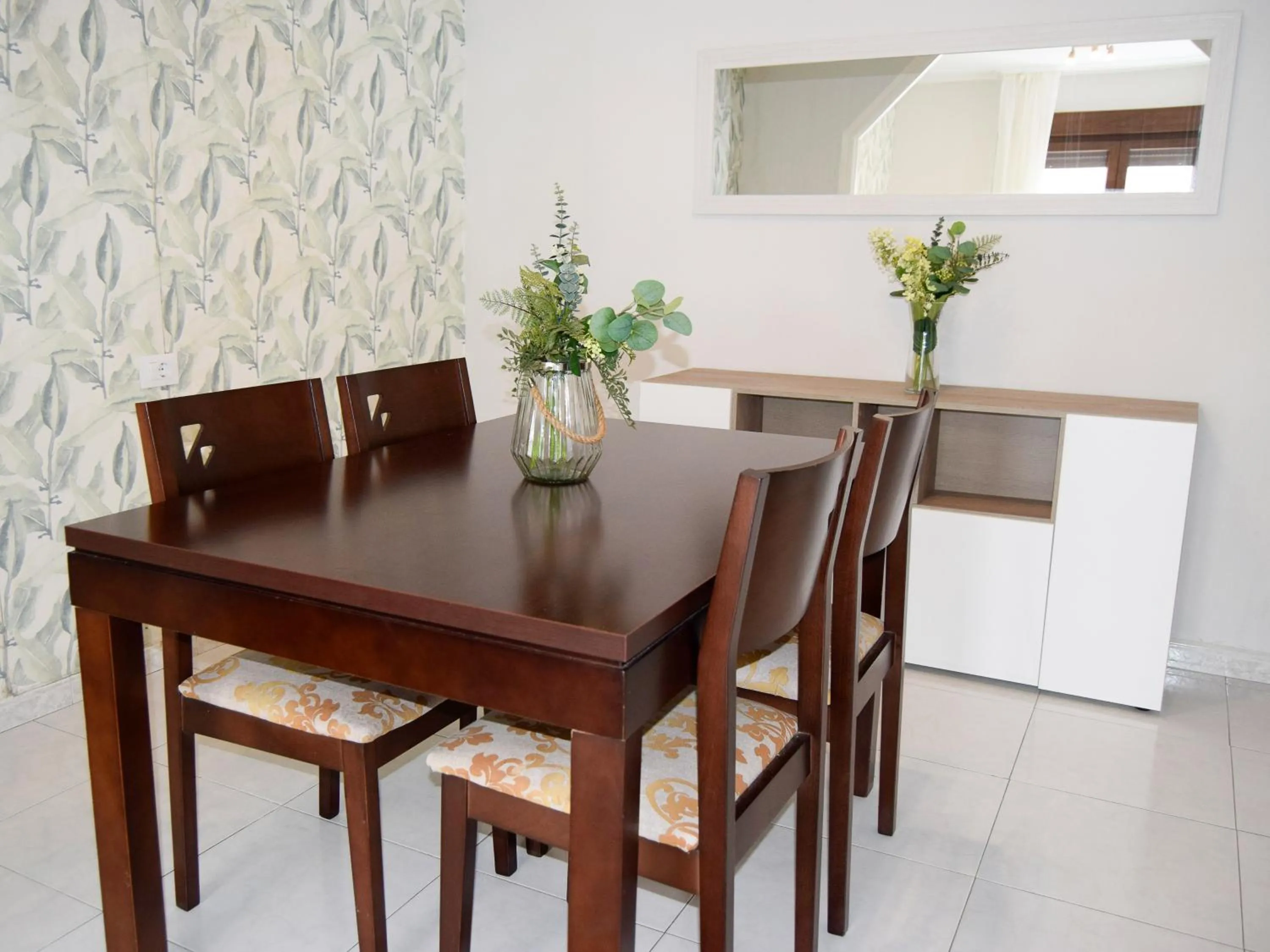 Dining area in Apartamentos Portonovo 3000