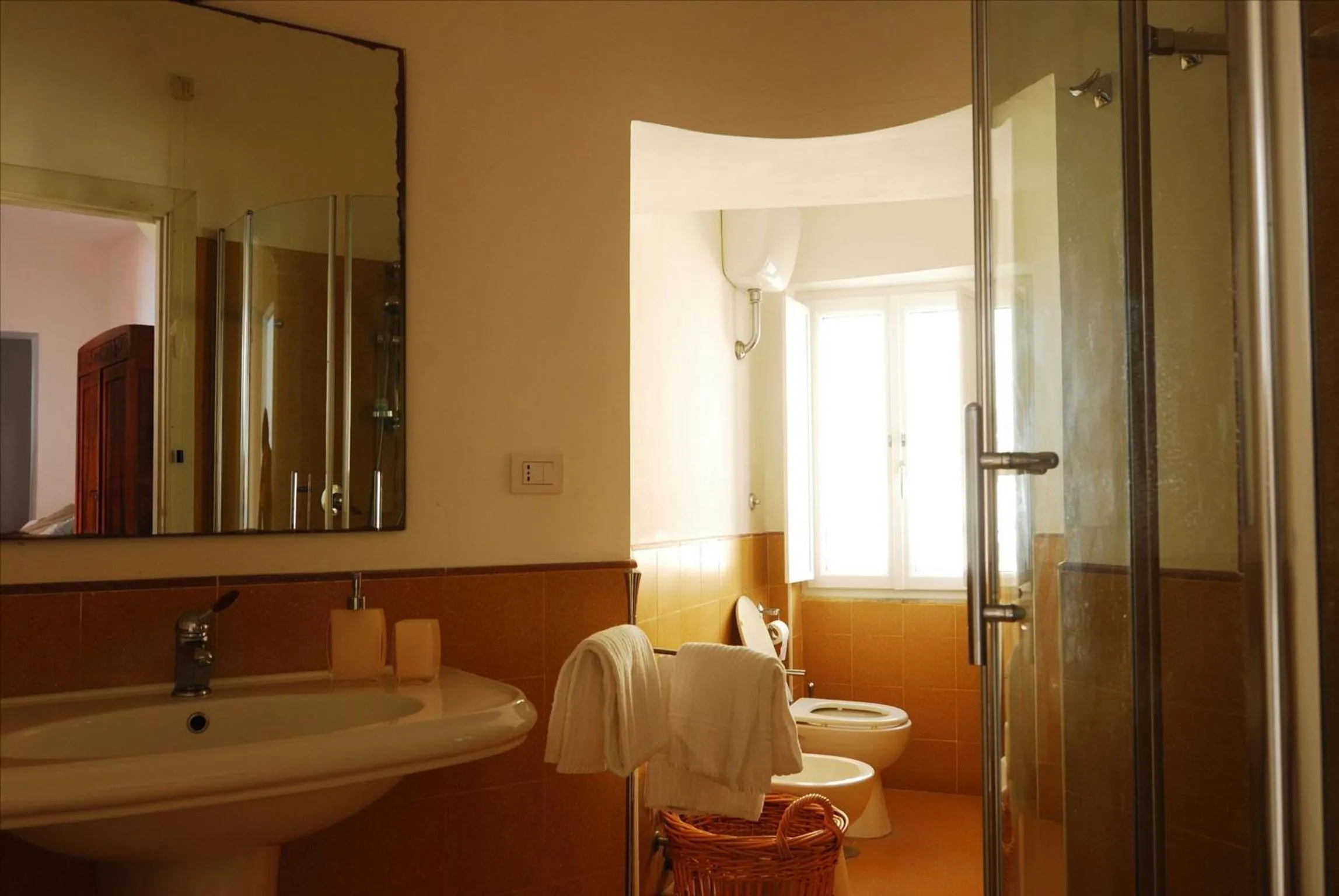 Shower in Residenza D'epoca 1861