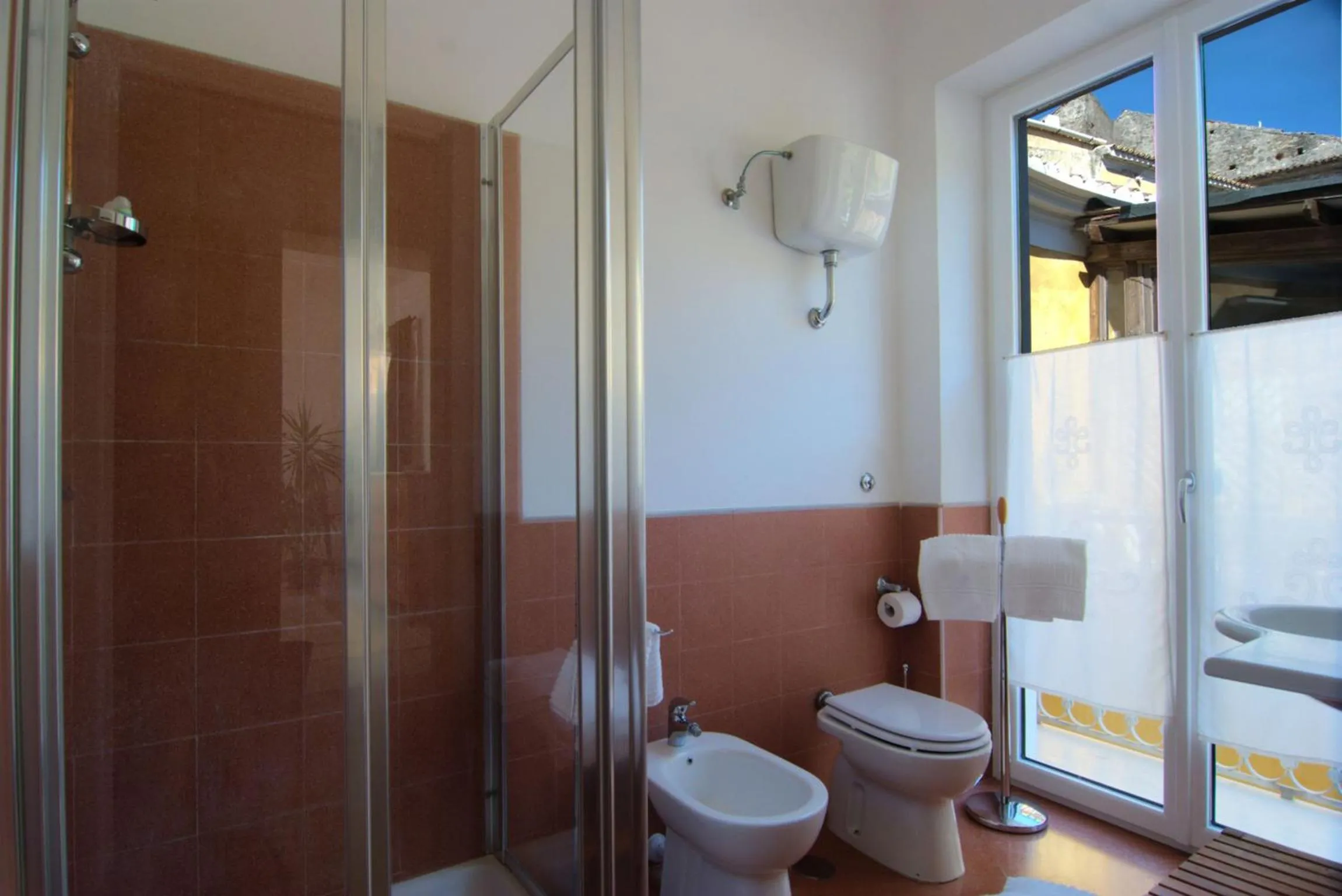 Shower in Residenza D'epoca 1861