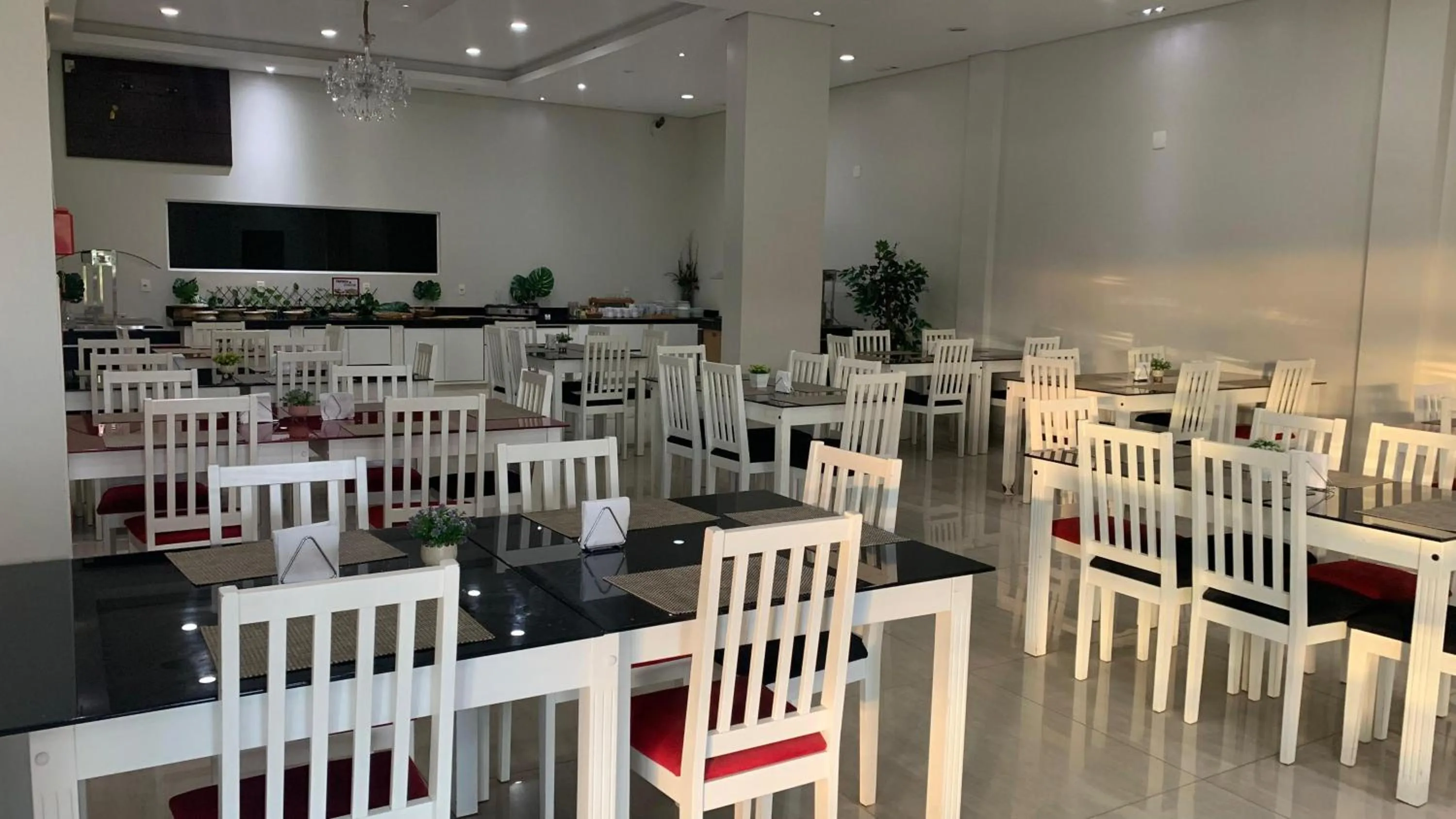 Restaurant/places to eat in Atrium Express Hotels