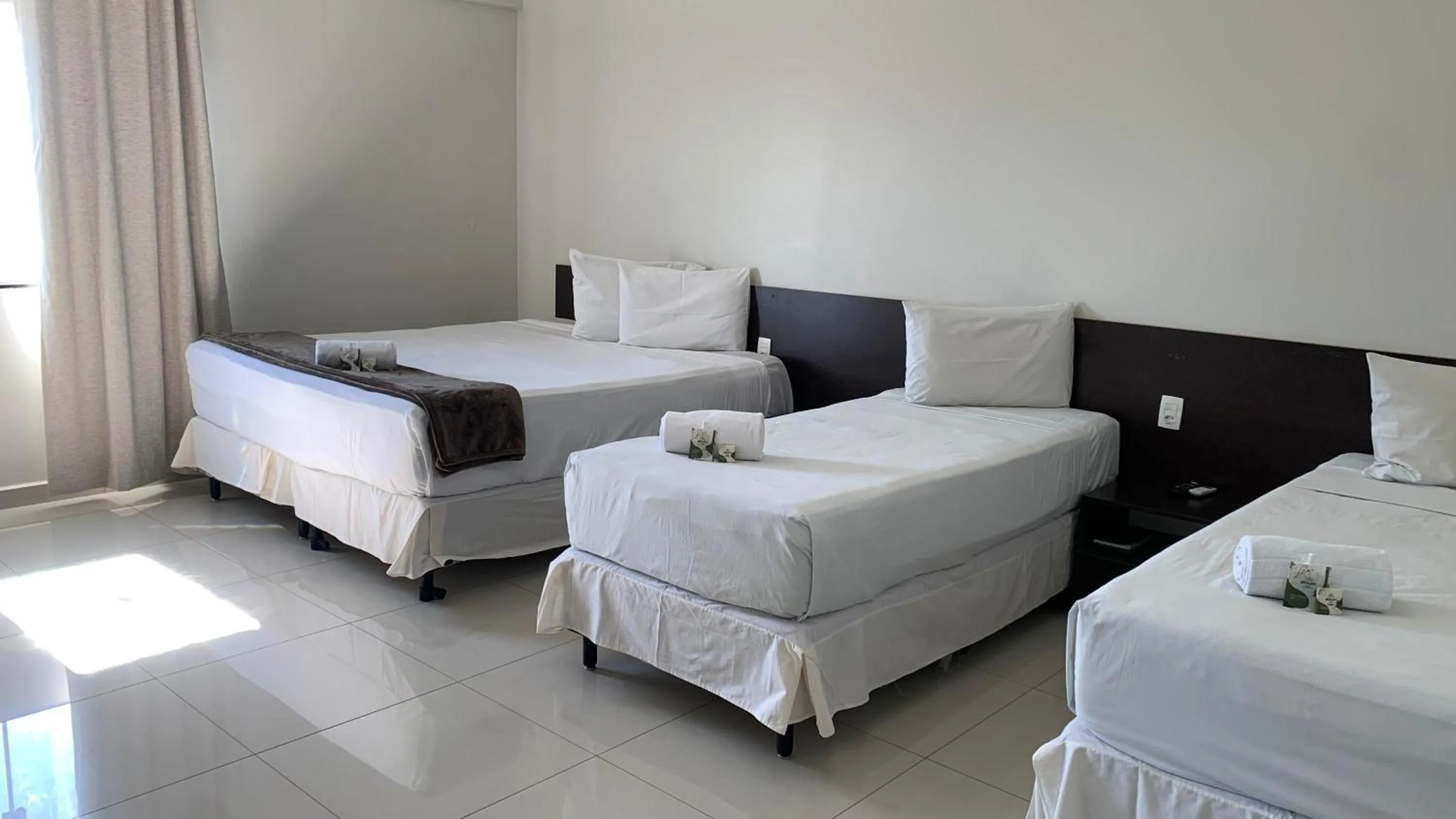 Bedroom, Bed in Atrium Express Hotels
