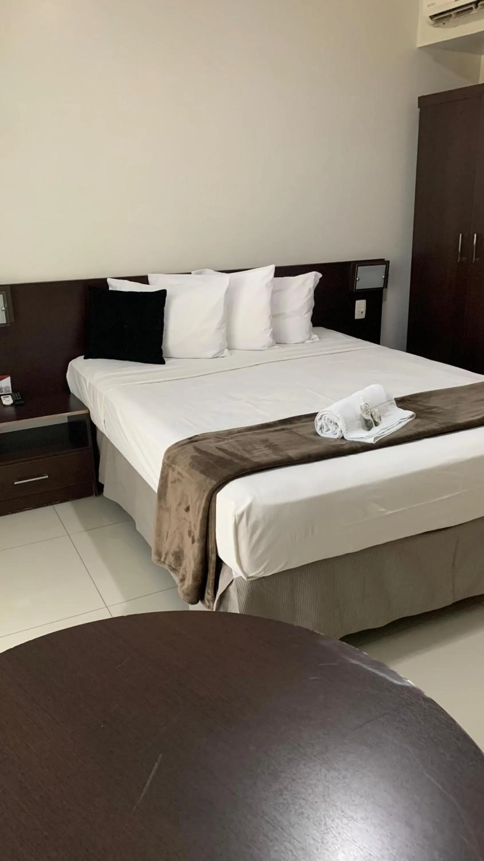 Bedroom, Bed in Atrium Express Hotels