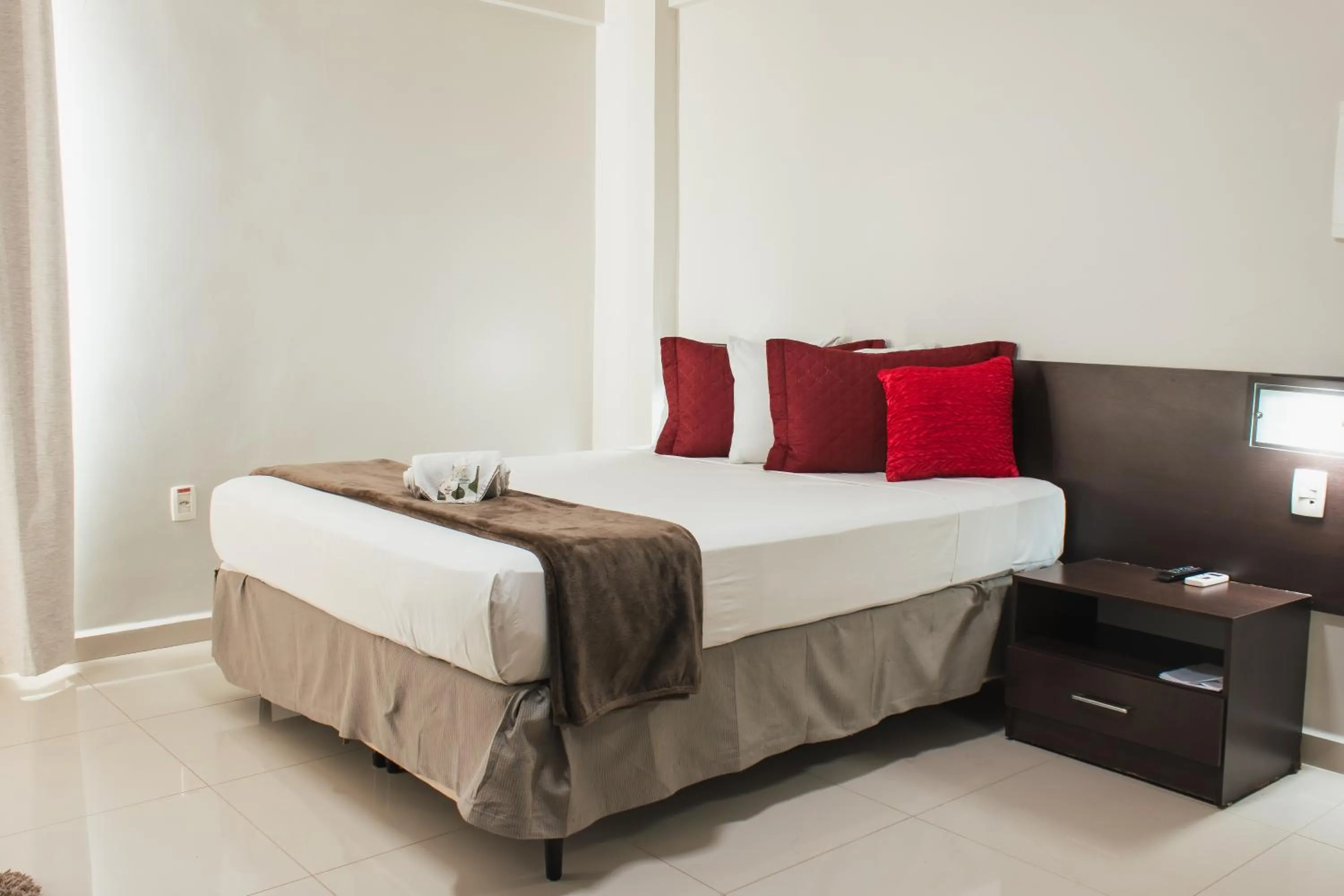 Photo of the whole room, Bed in Atrium Express Hotels