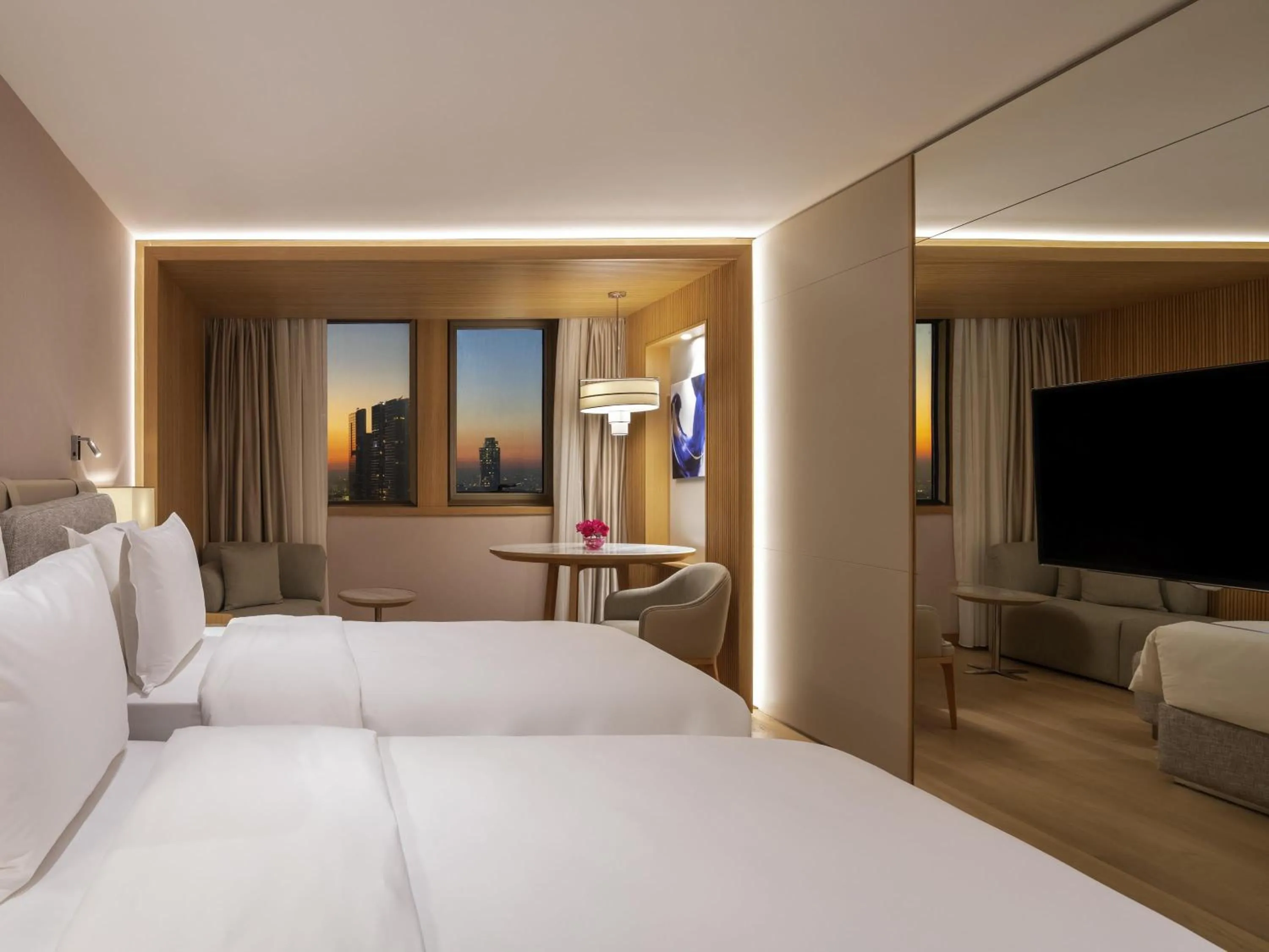 Bedroom, Bed in Mövenpick Hotel Istanbul Bosphorus