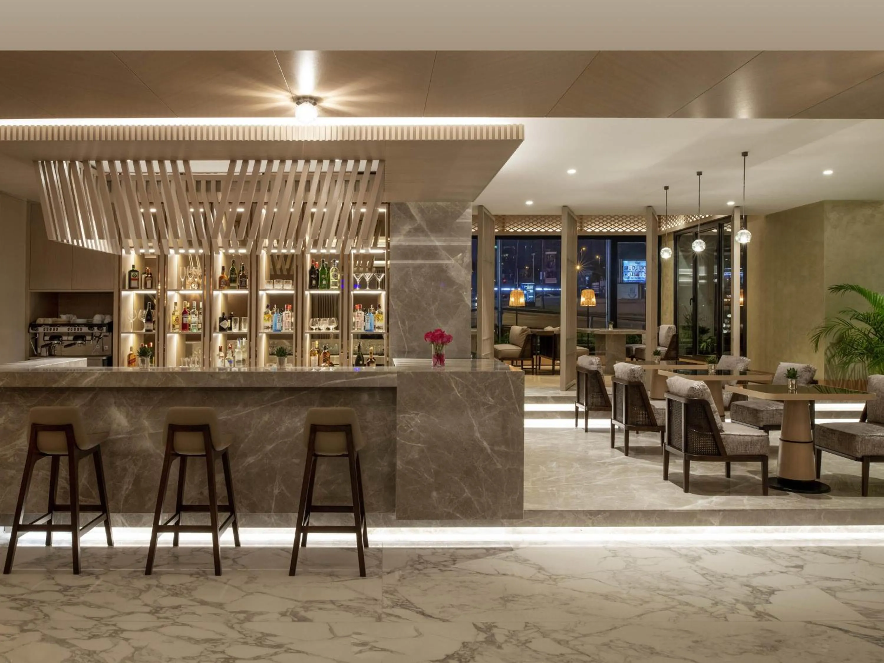 Restaurant/places to eat in Mövenpick Hotel Istanbul Bosphorus