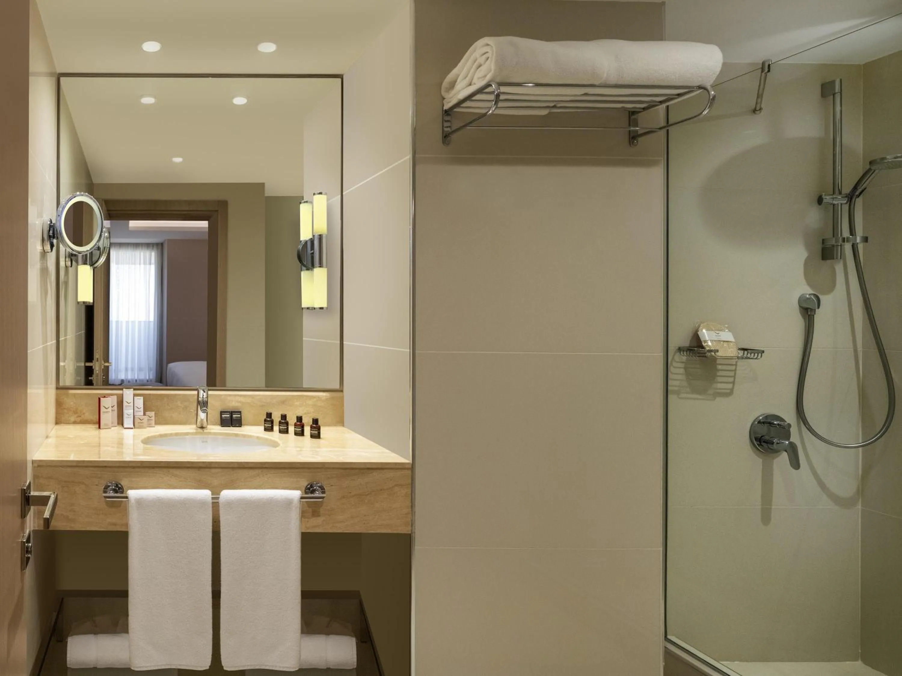 Bedroom in Mövenpick Hotel Istanbul Bosphorus