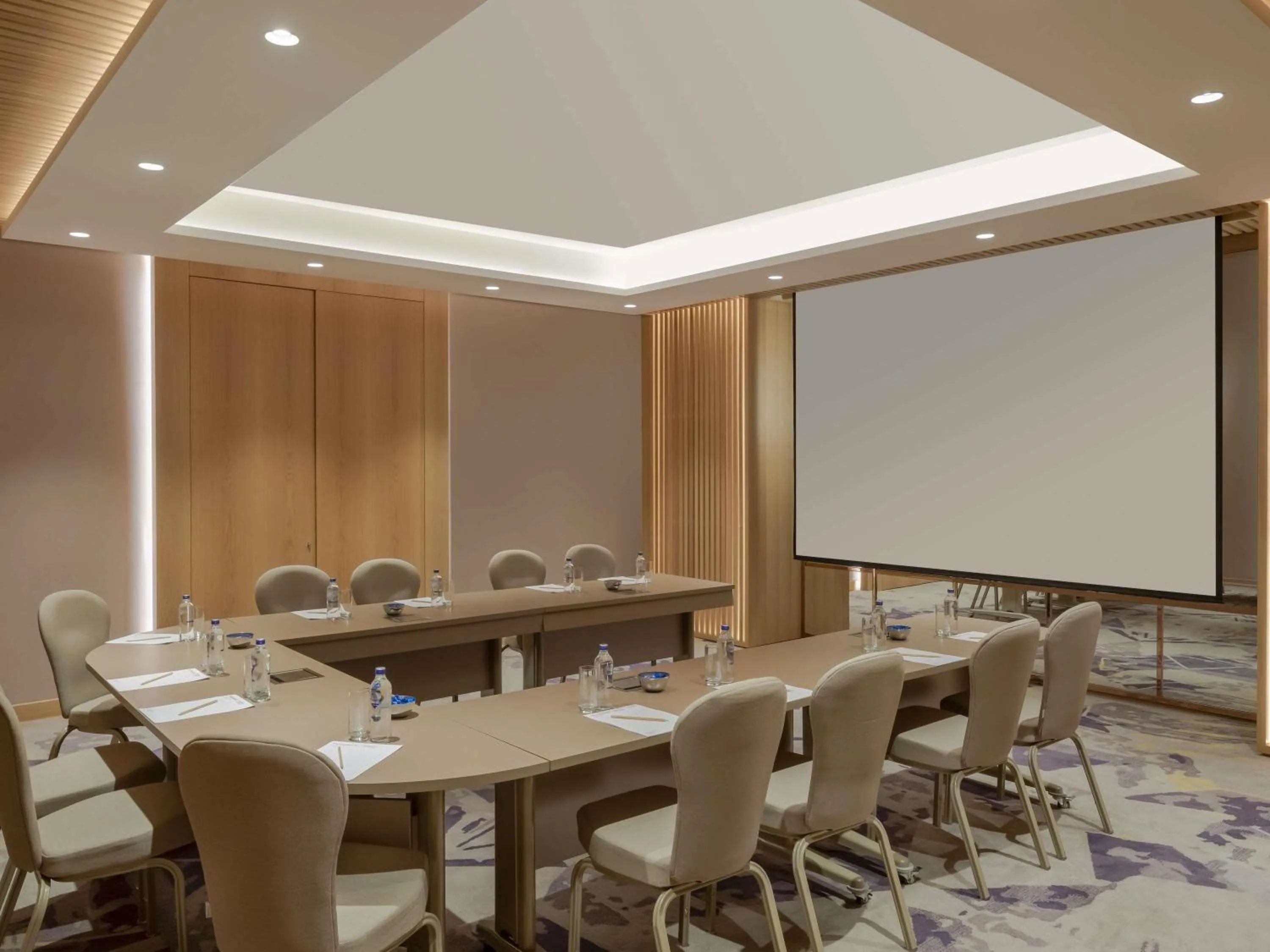Meeting/conference room in Mövenpick Hotel Istanbul Bosphorus