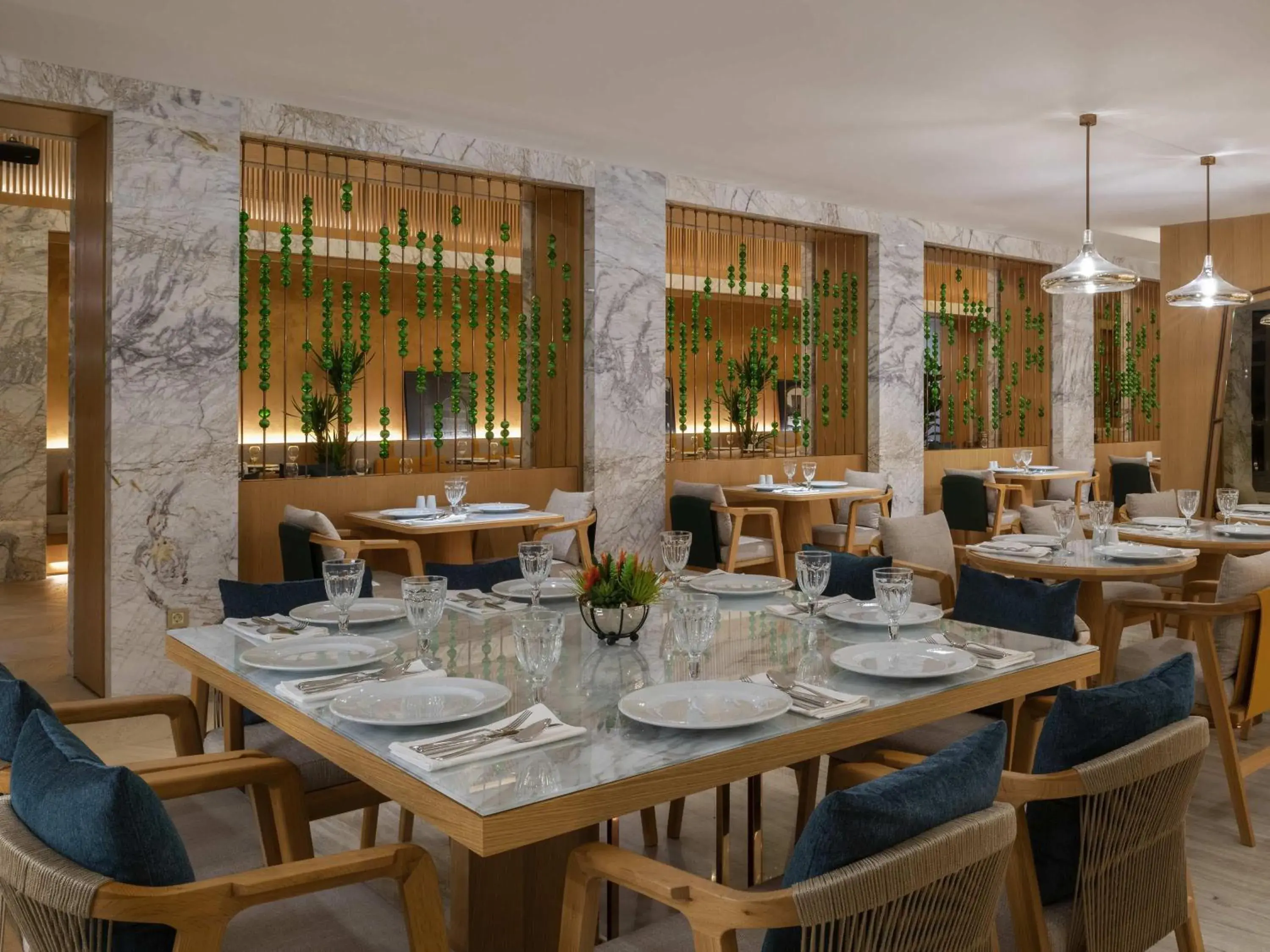 Restaurant/places to eat in Mövenpick Hotel Istanbul Bosphorus Restaurant/places to eat in Mövenpick Hotel Istanbul Bosphorus