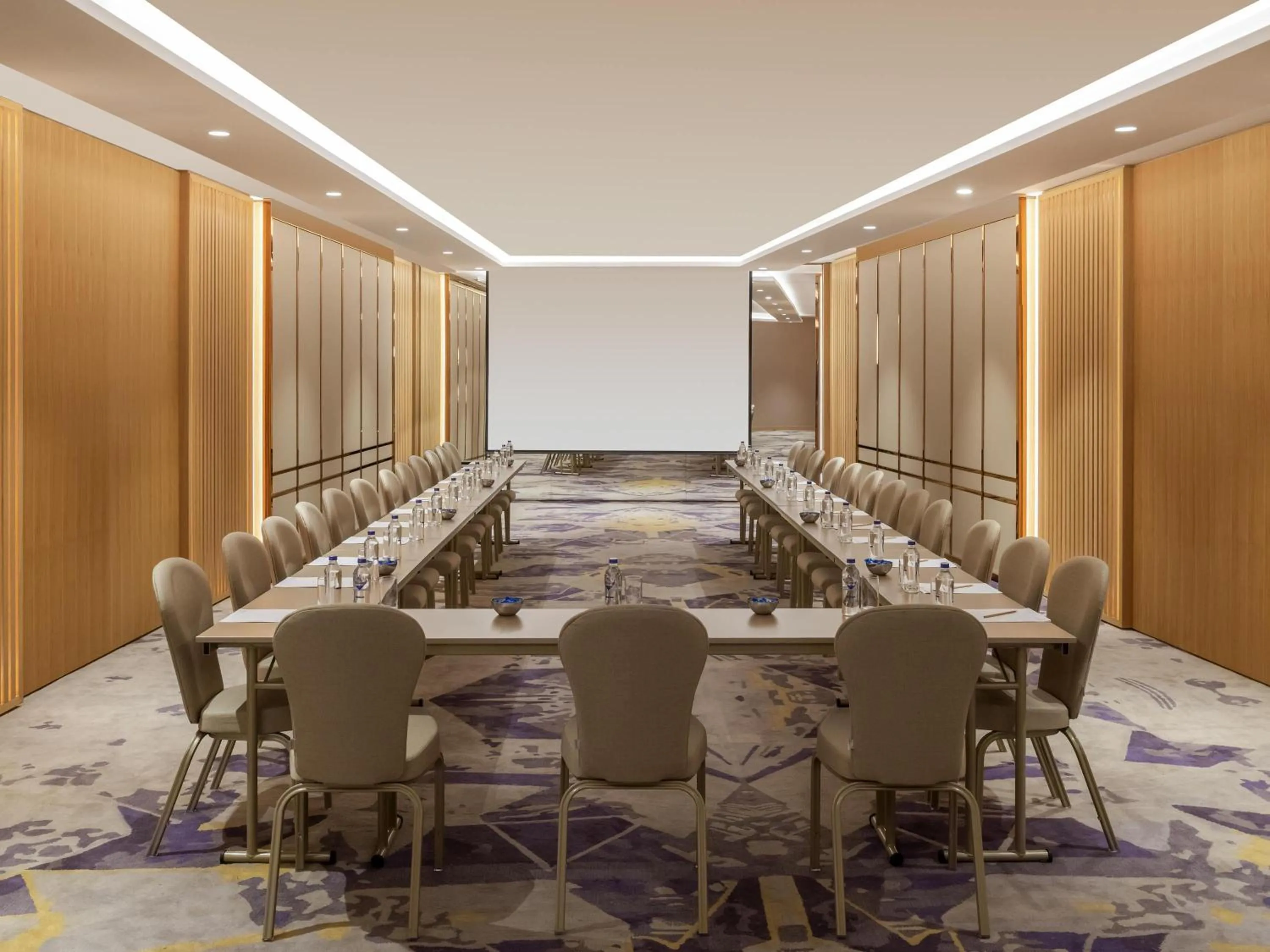 Meeting/conference room in Mövenpick Hotel Istanbul Bosphorus