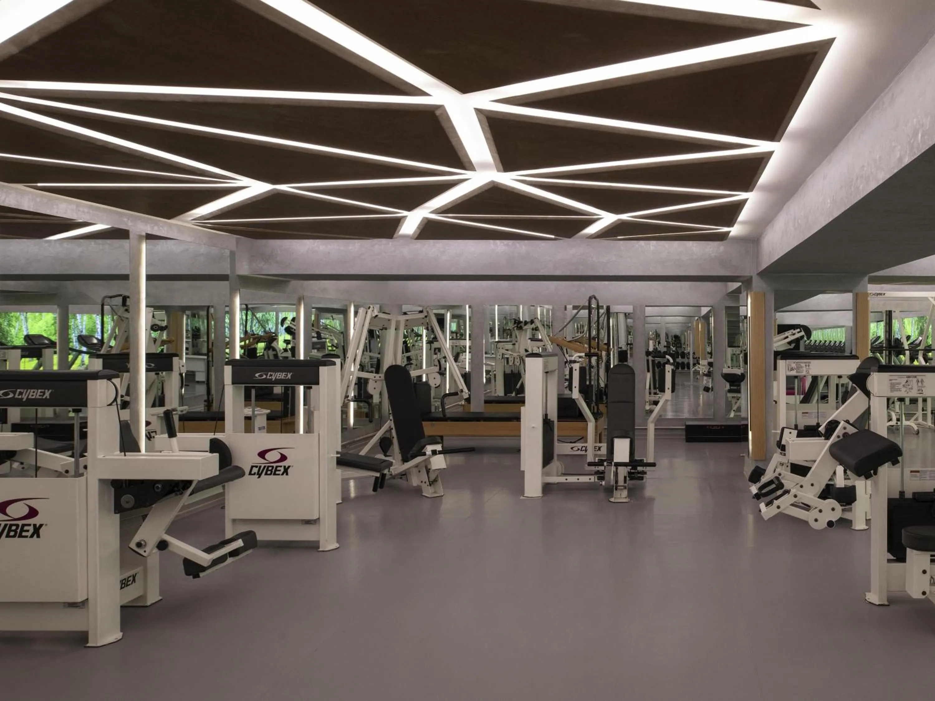 Fitness centre/facilities in Mövenpick Hotel Istanbul Bosphorus