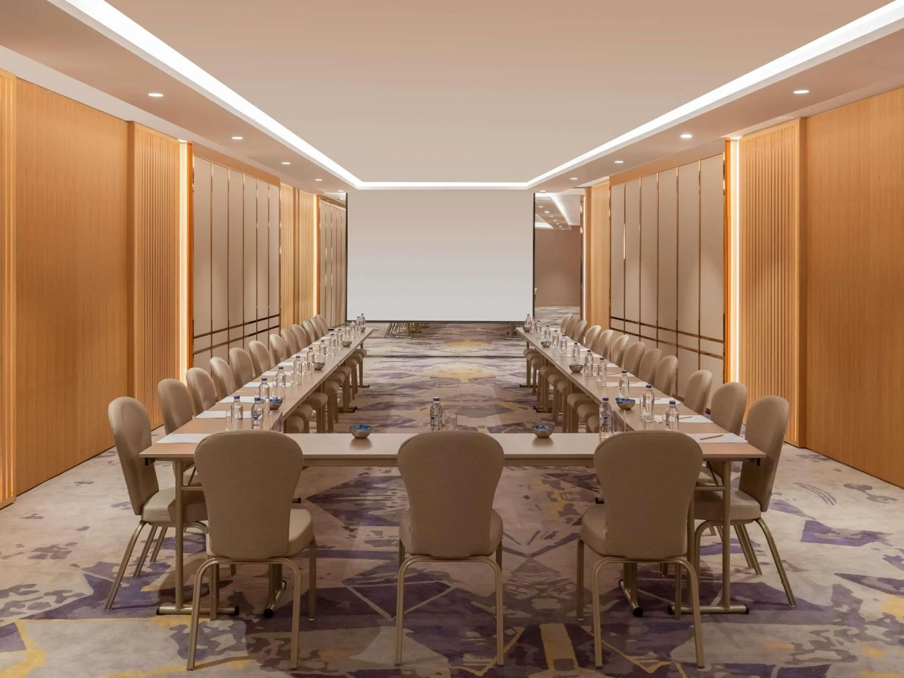 Meeting/conference room in Mövenpick Hotel Istanbul Bosphorus