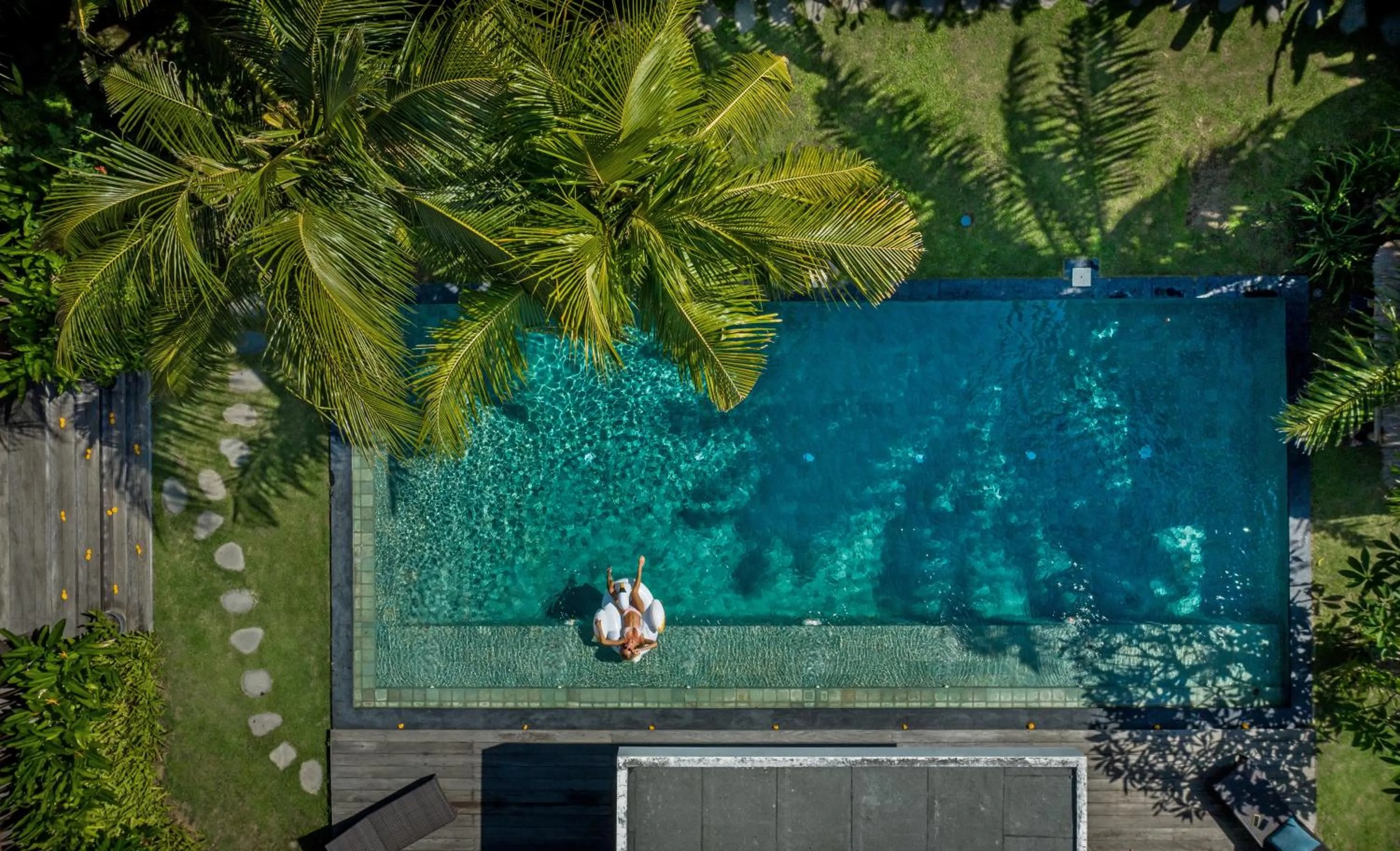 Garden in Villa Markisa Echo Beach