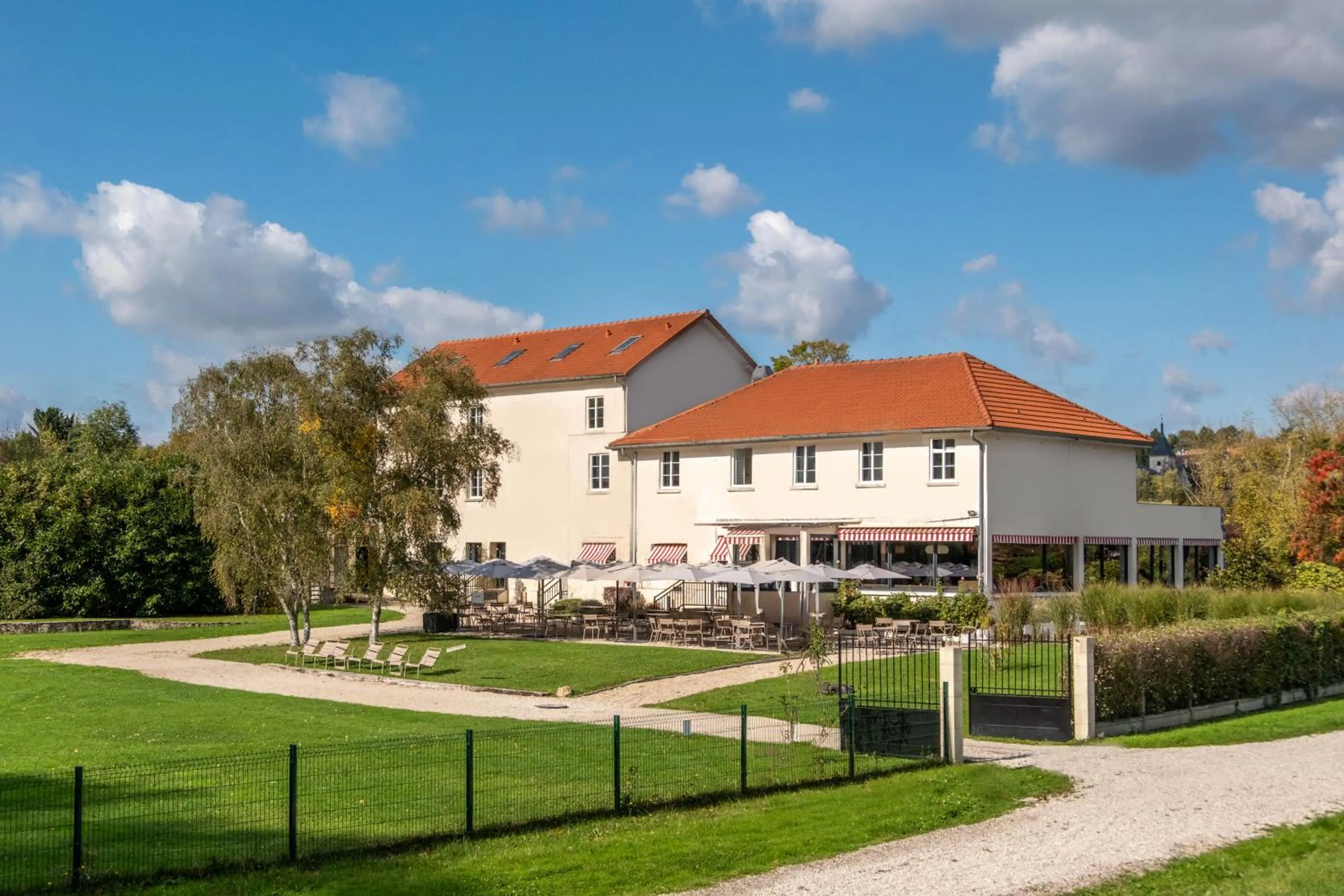 Property building in La Coudraie - Proche de Disneyland