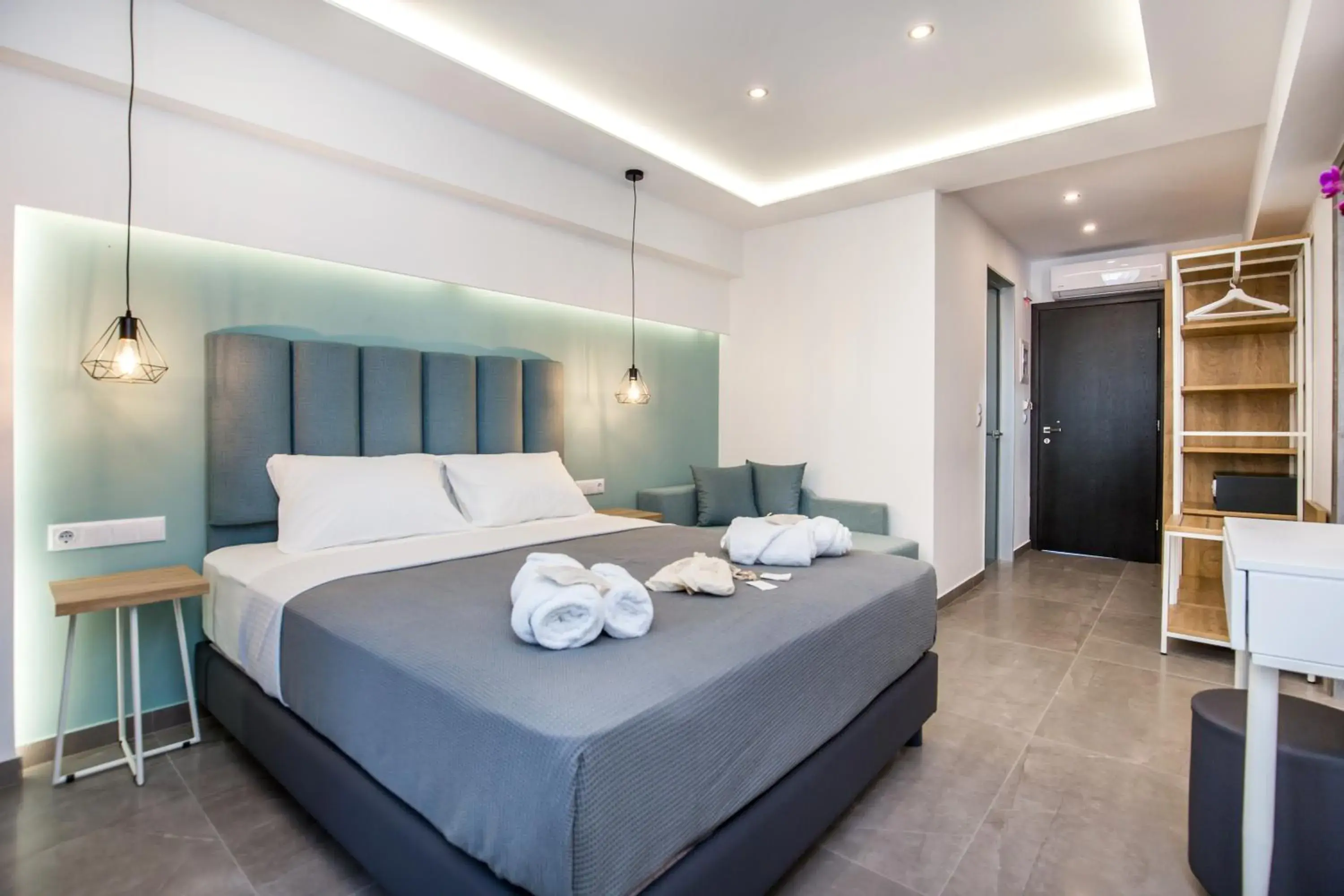 New Azzurro Deluxe New Azzurro Deluxe