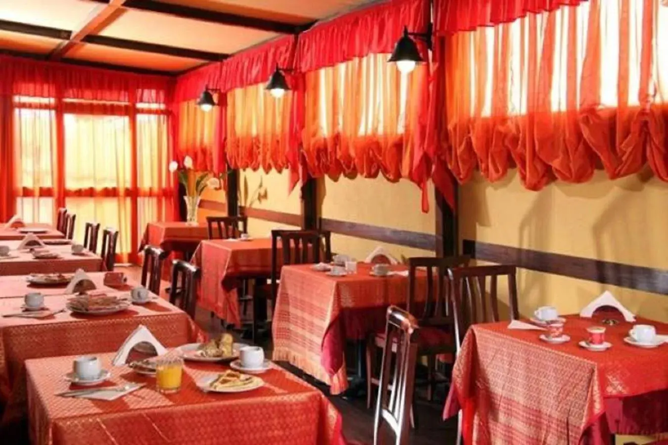 Restaurant/places to eat in Hotel Cassia Restaurant/places to eat in Hotel Cassia