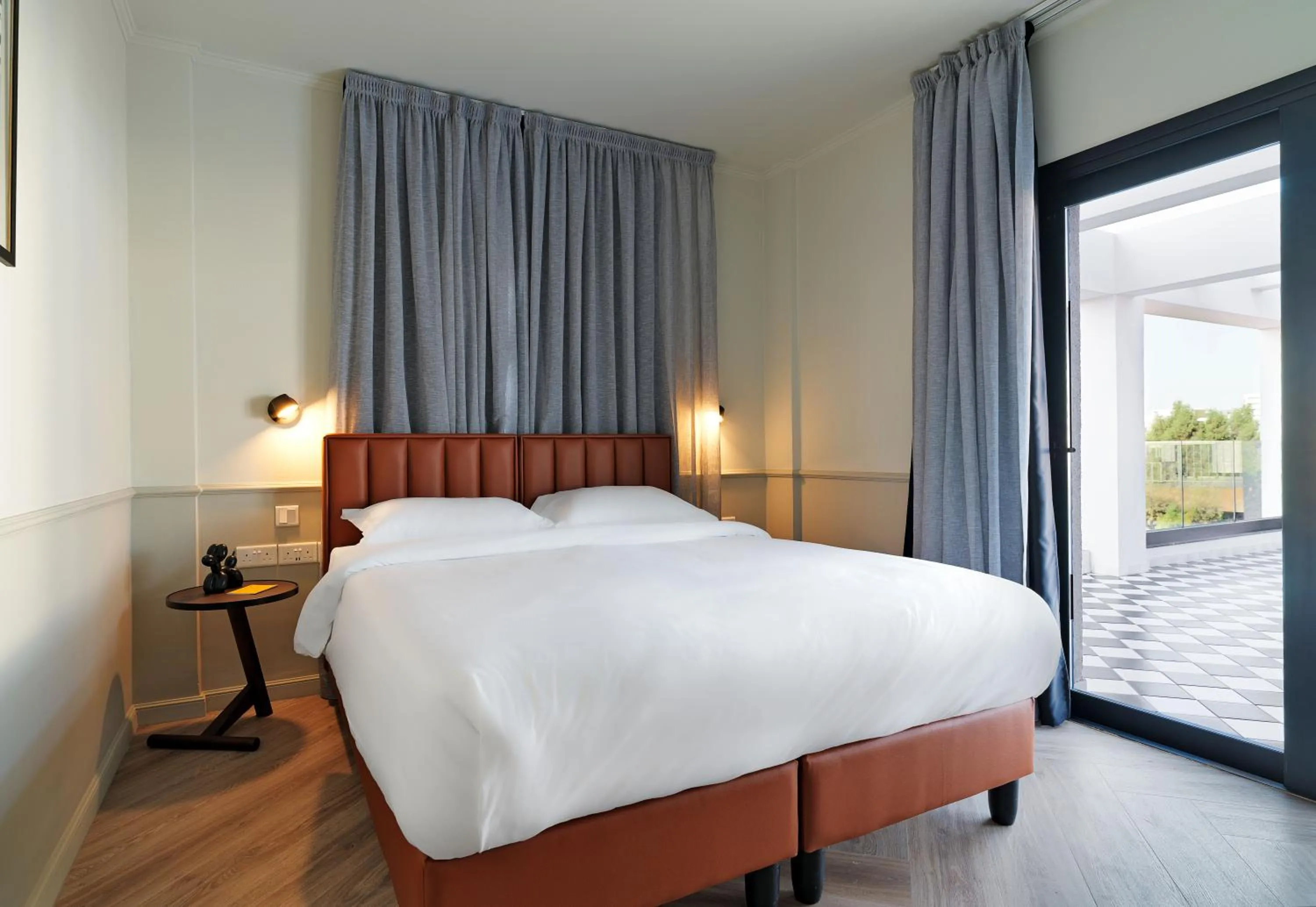 Patio, Bed in LIV The City Suites ADULTS ONLY