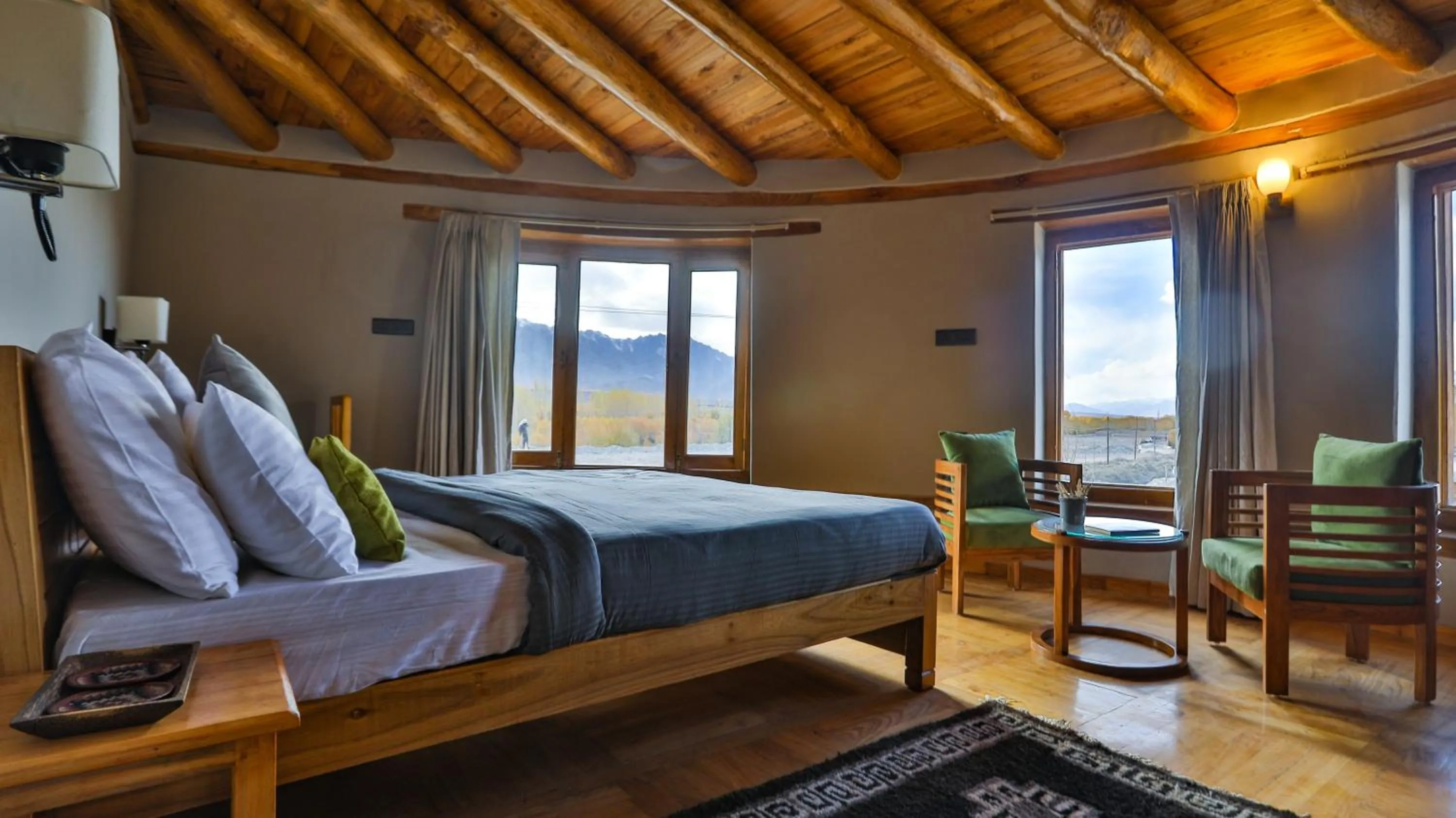 Photo of the whole room, Bed in Dakpa House Ladakh
