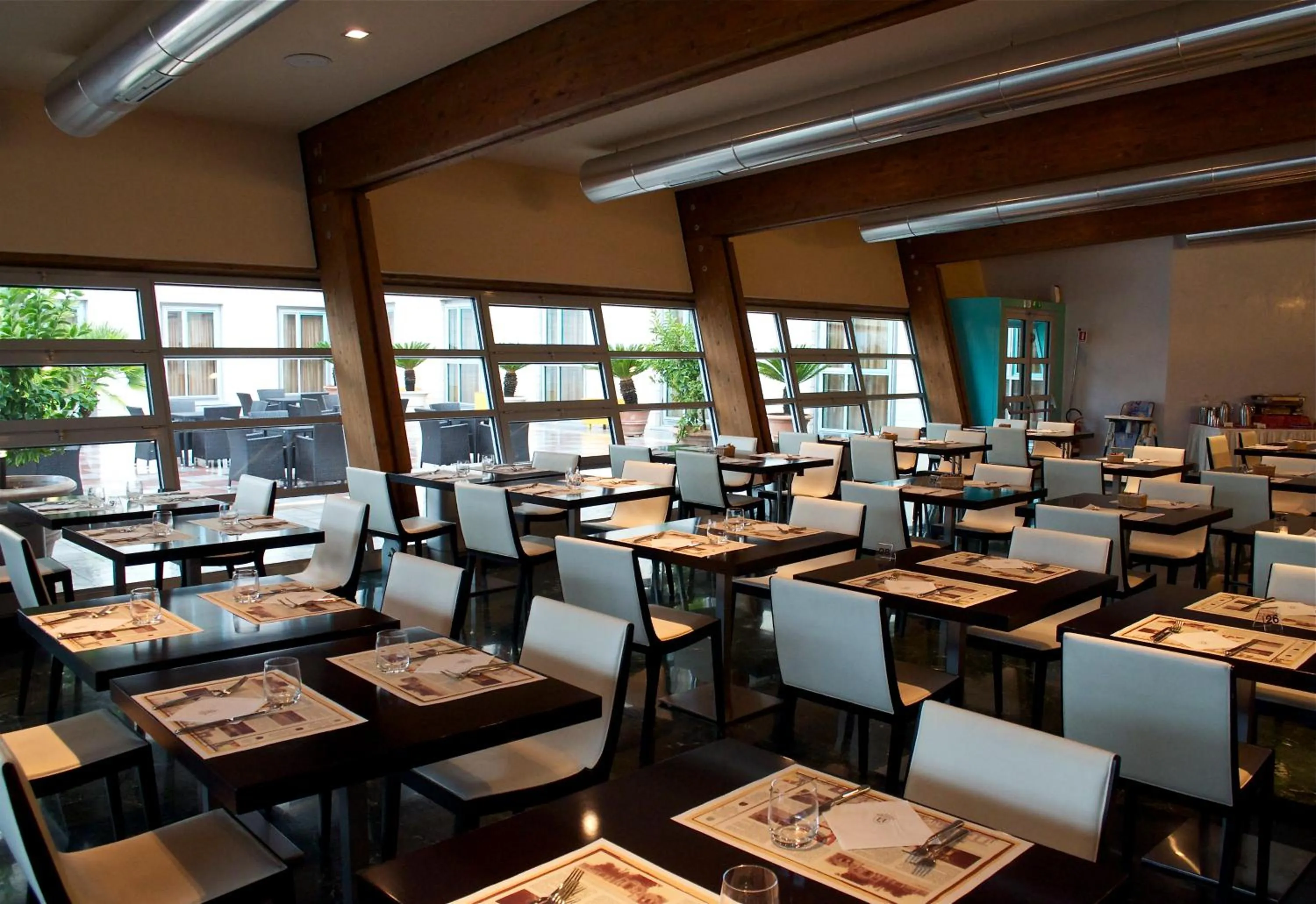 Restaurant/places to eat in Victoria Terme Hotel