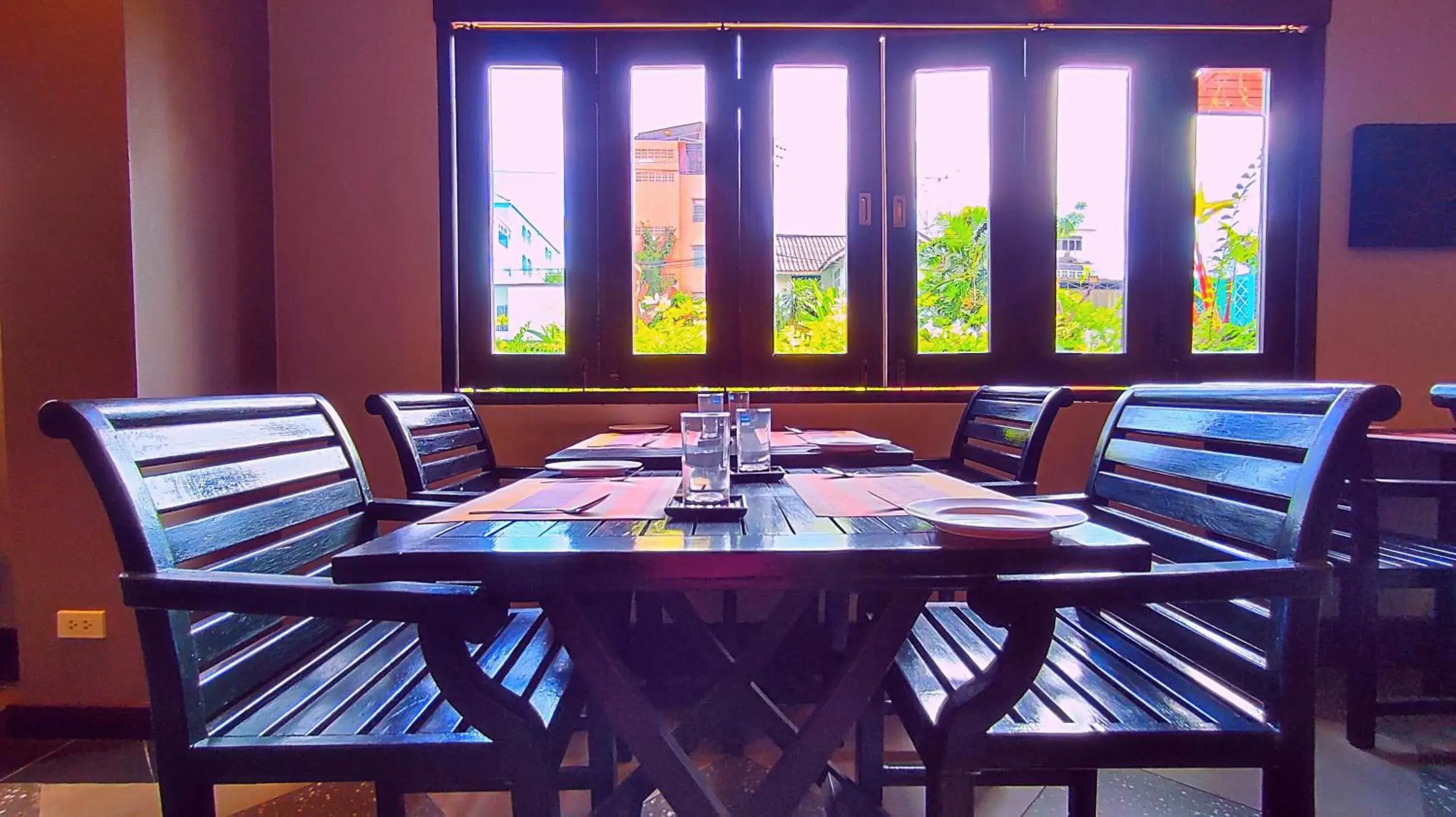 Dining area, Restaurant/Places to Eat in ShriGo Resort & Spa Pattaya