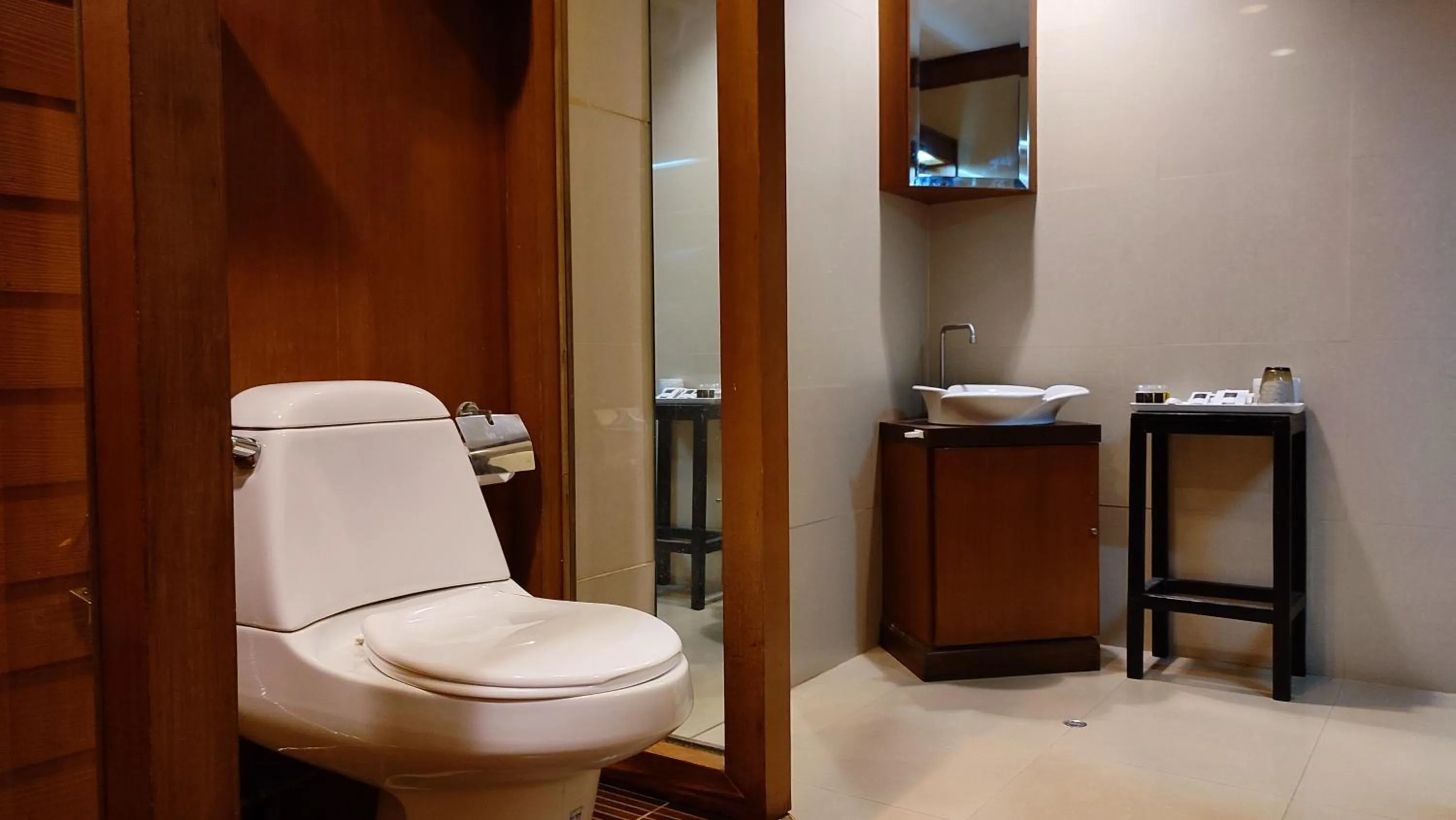 Bathroom in ShriGo Resort & Spa Pattaya