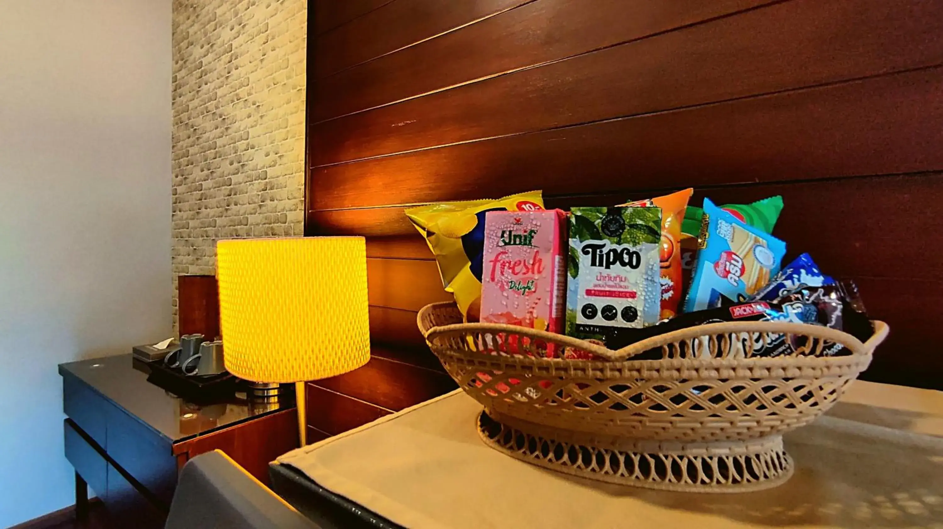 Food and drinks, Seating Area in ShriGo Resort & Spa Pattaya