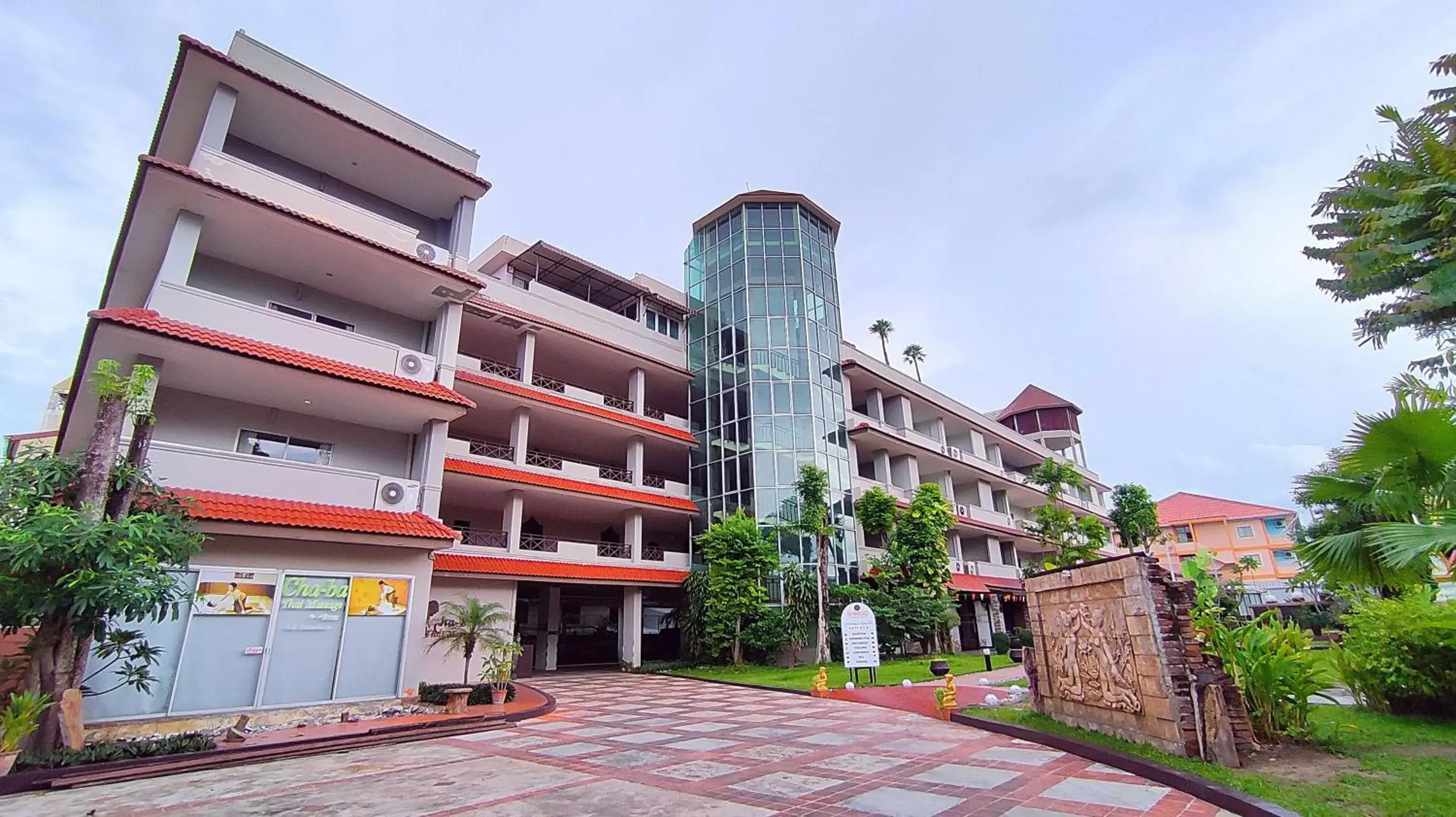 Property Building in ShriGo Resort & Spa Pattaya